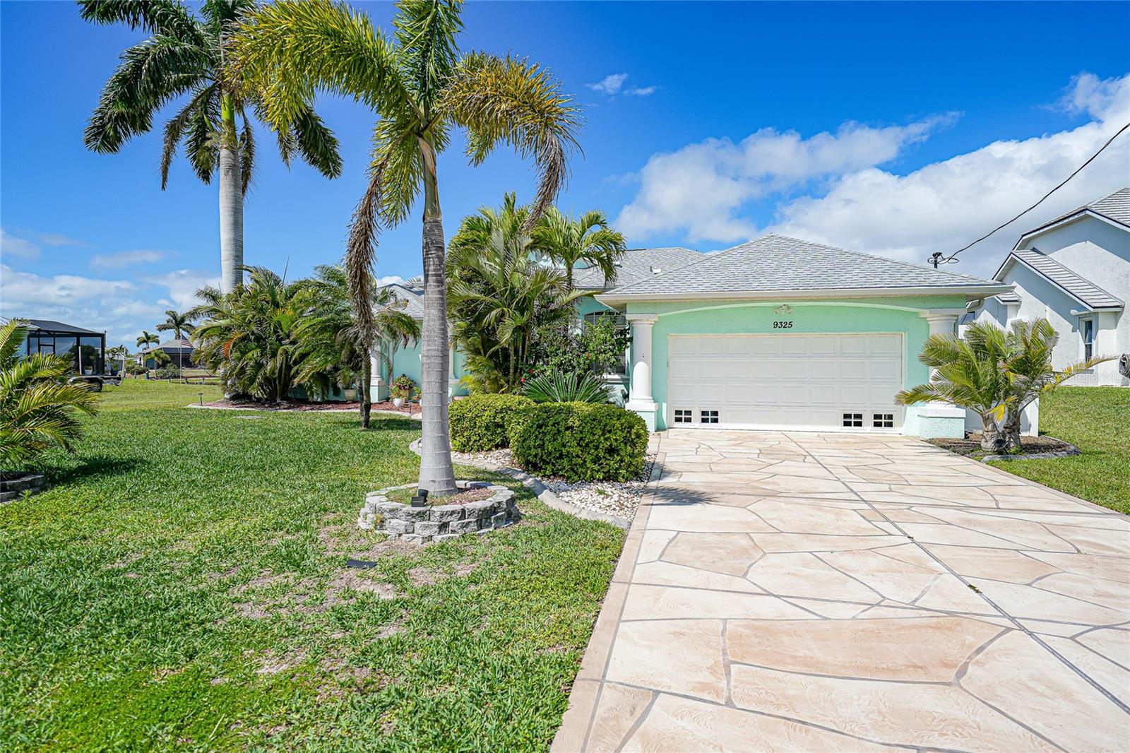 9325 ST PAUL DR, PORT CHARLOTTE, FL, 33981