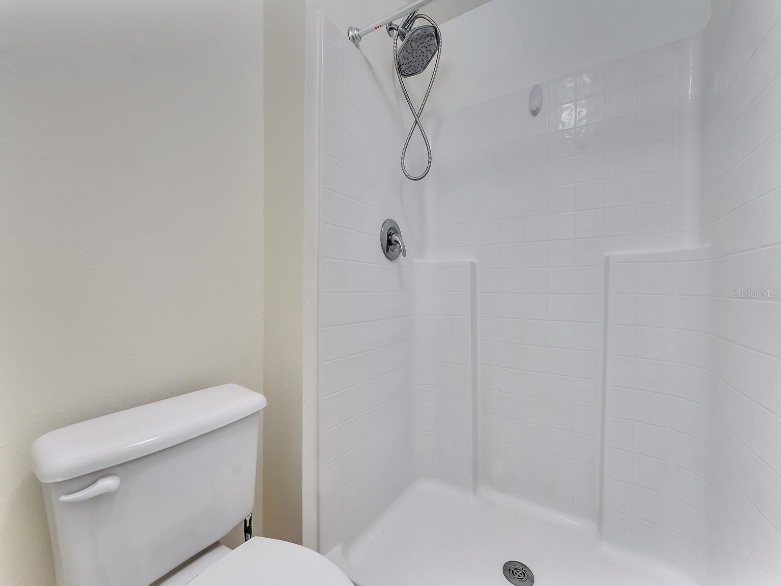 2111 CORNER POINT CT, ORLANDO, FL, 32820