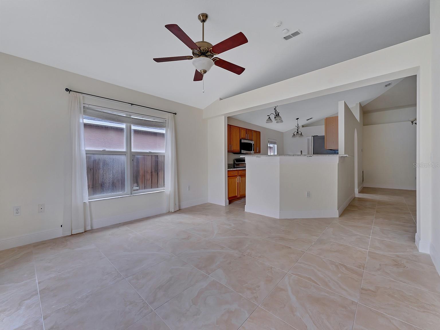 2111 CORNER POINT CT, ORLANDO, FL, 32820