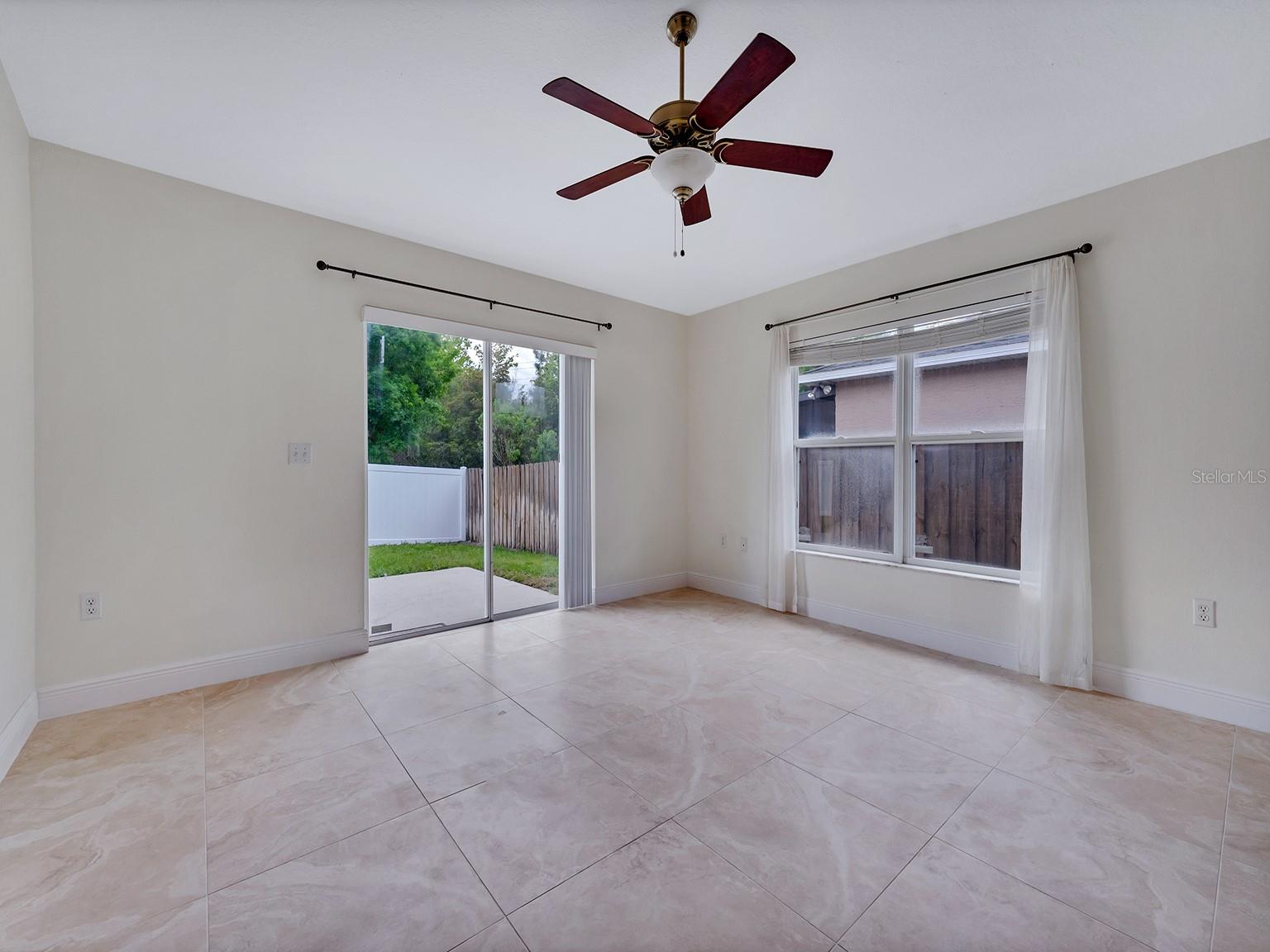 2111 CORNER POINT CT, ORLANDO, FL, 32820