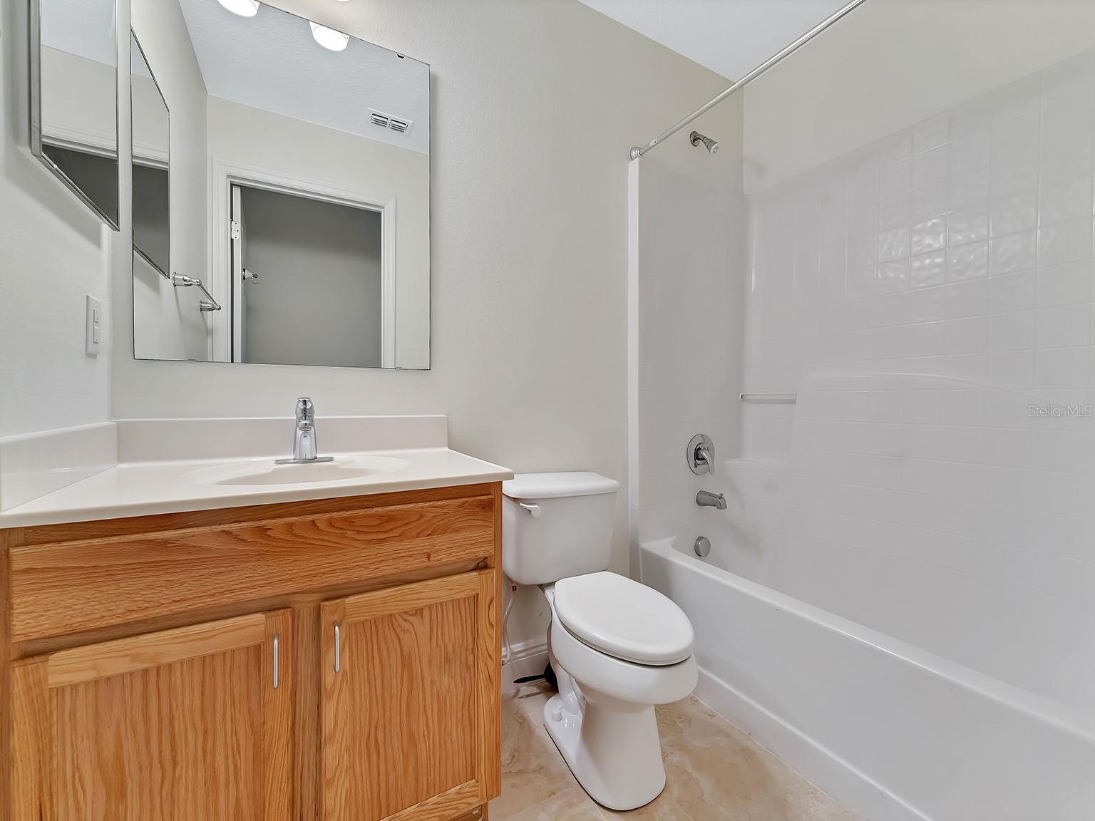 2111 CORNER POINT CT, ORLANDO, FL, 32820