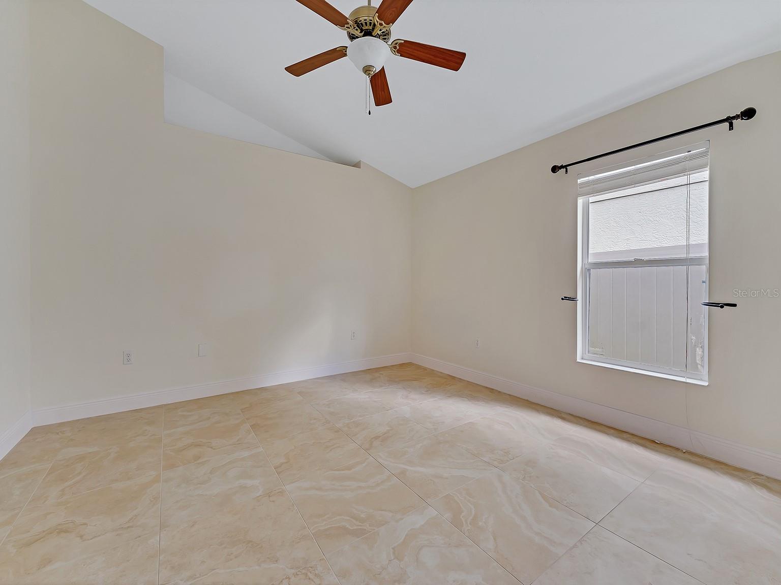 2111 CORNER POINT CT, ORLANDO, FL, 32820