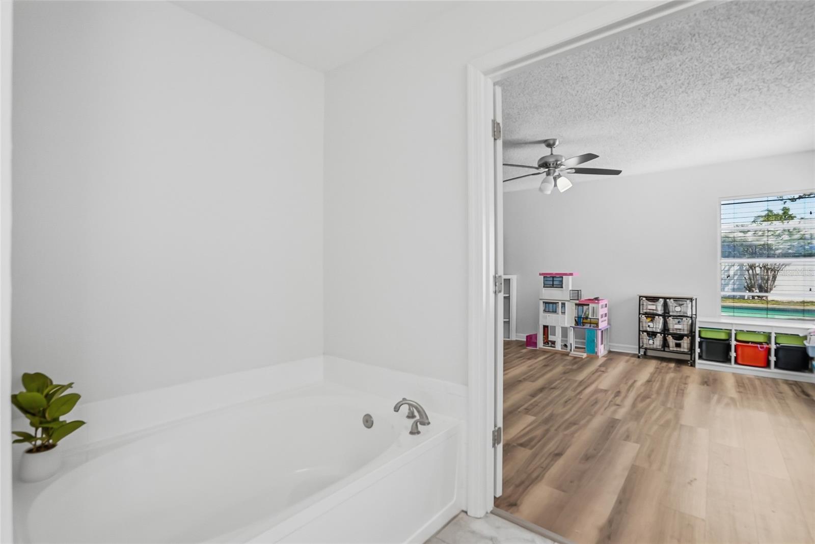 12212 WILDBROOK DR, RIVERVIEW, FL, 33569