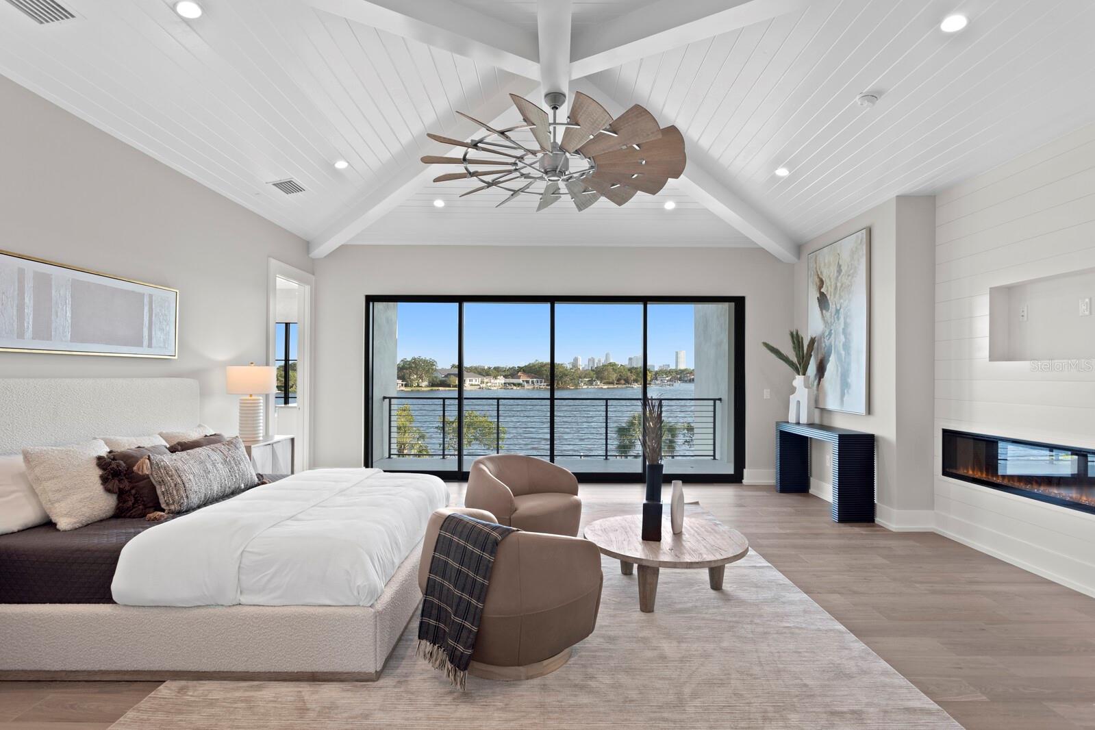 337 COFFEE POT DR NE, ST PETERSBURG, FL, 33704