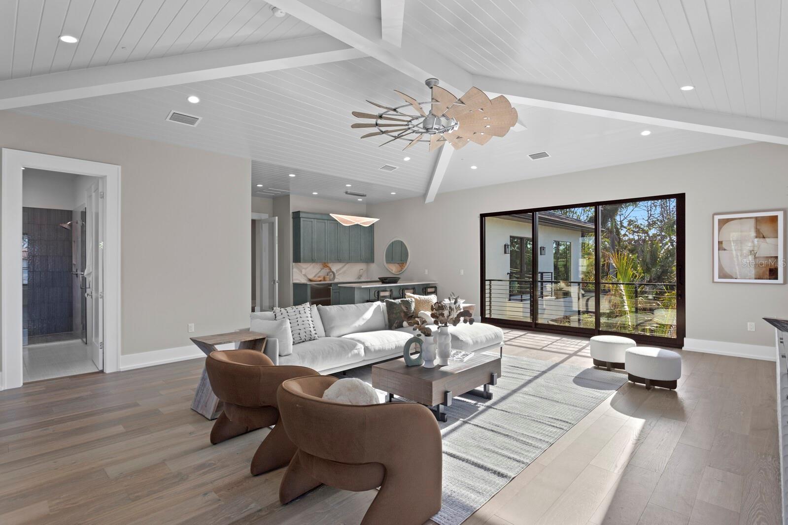 337 COFFEE POT DR NE, ST PETERSBURG, FL, 33704