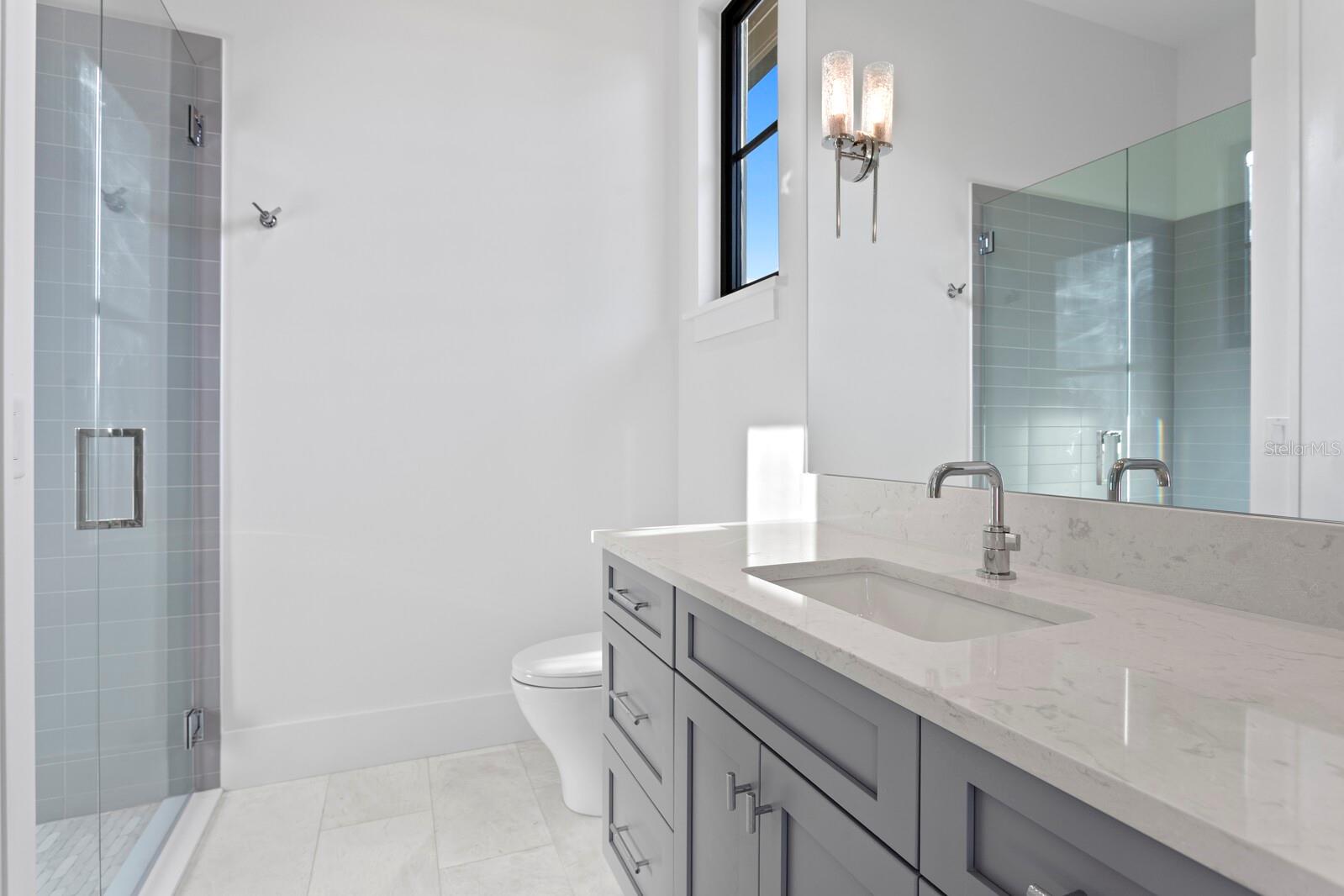 337 COFFEE POT DR NE, ST PETERSBURG, FL, 33704