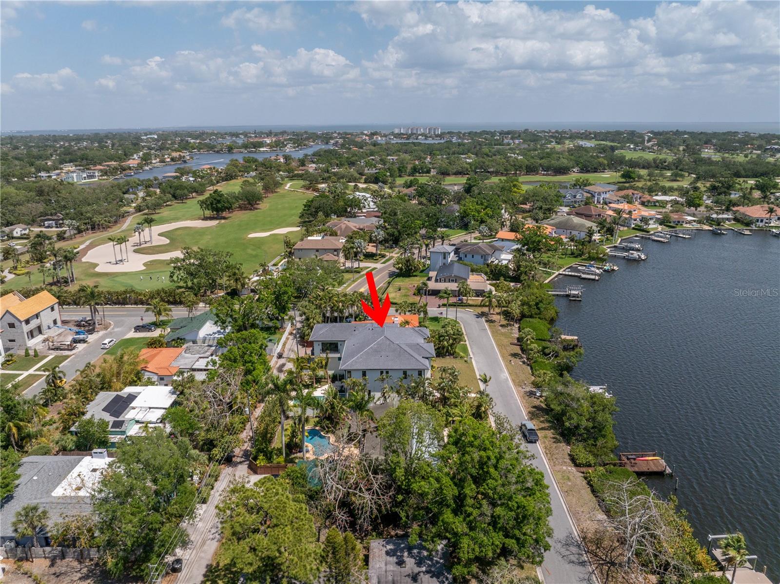 337 COFFEE POT DR NE, ST PETERSBURG, FL, 33704