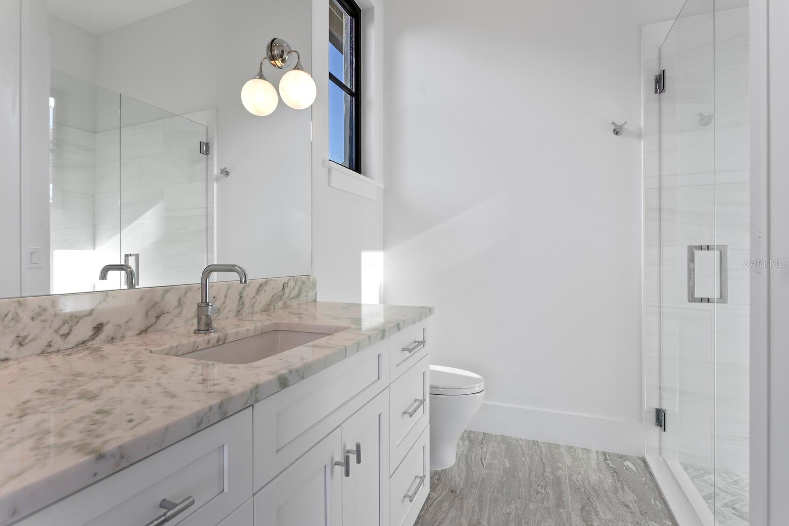 337 COFFEE POT DR NE, ST PETERSBURG, FL, 33704