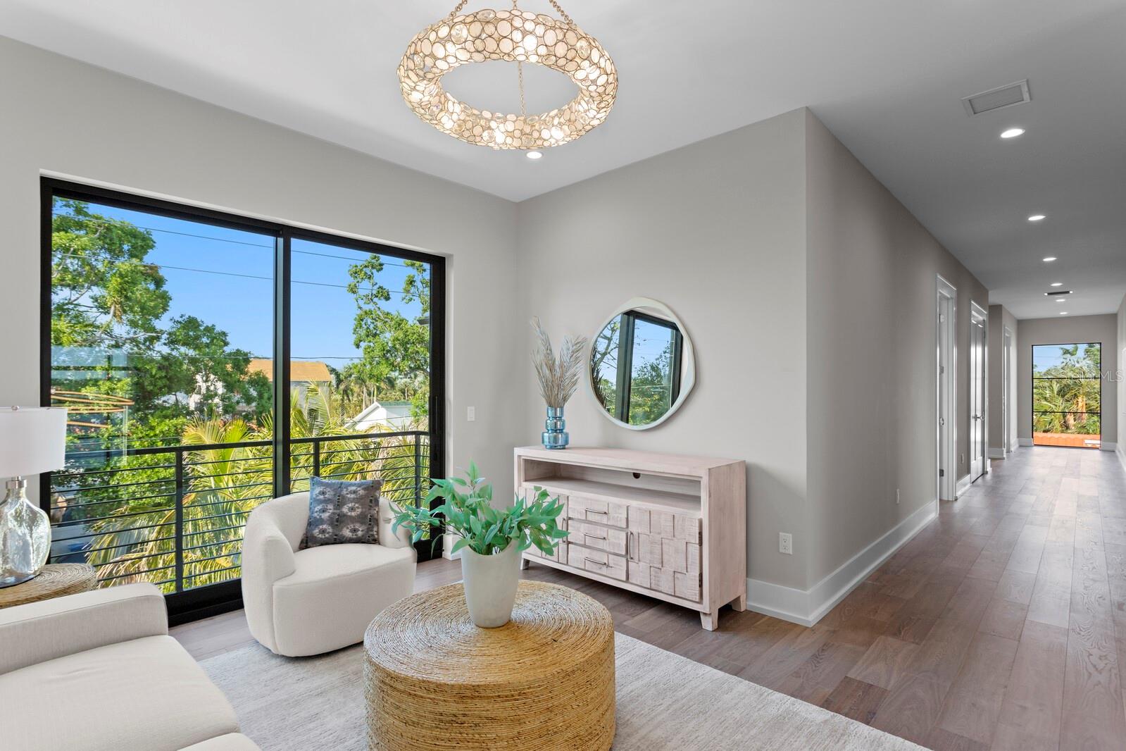 337 COFFEE POT DR NE, ST PETERSBURG, FL, 33704