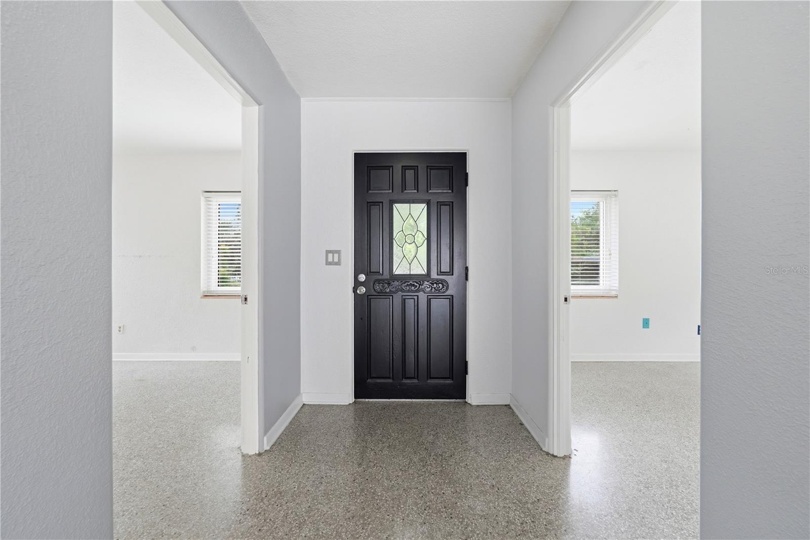 126 E MAGNOLIA AVE, HOWEY IN THE HILLS, FL, 34737