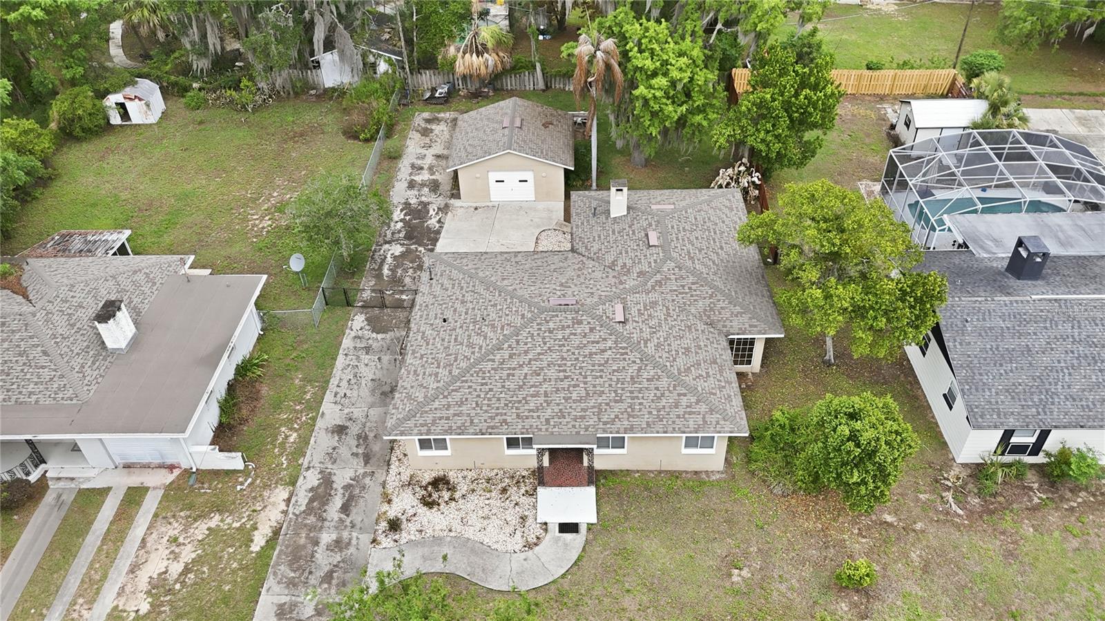 126 E MAGNOLIA AVE, HOWEY IN THE HILLS, FL, 34737