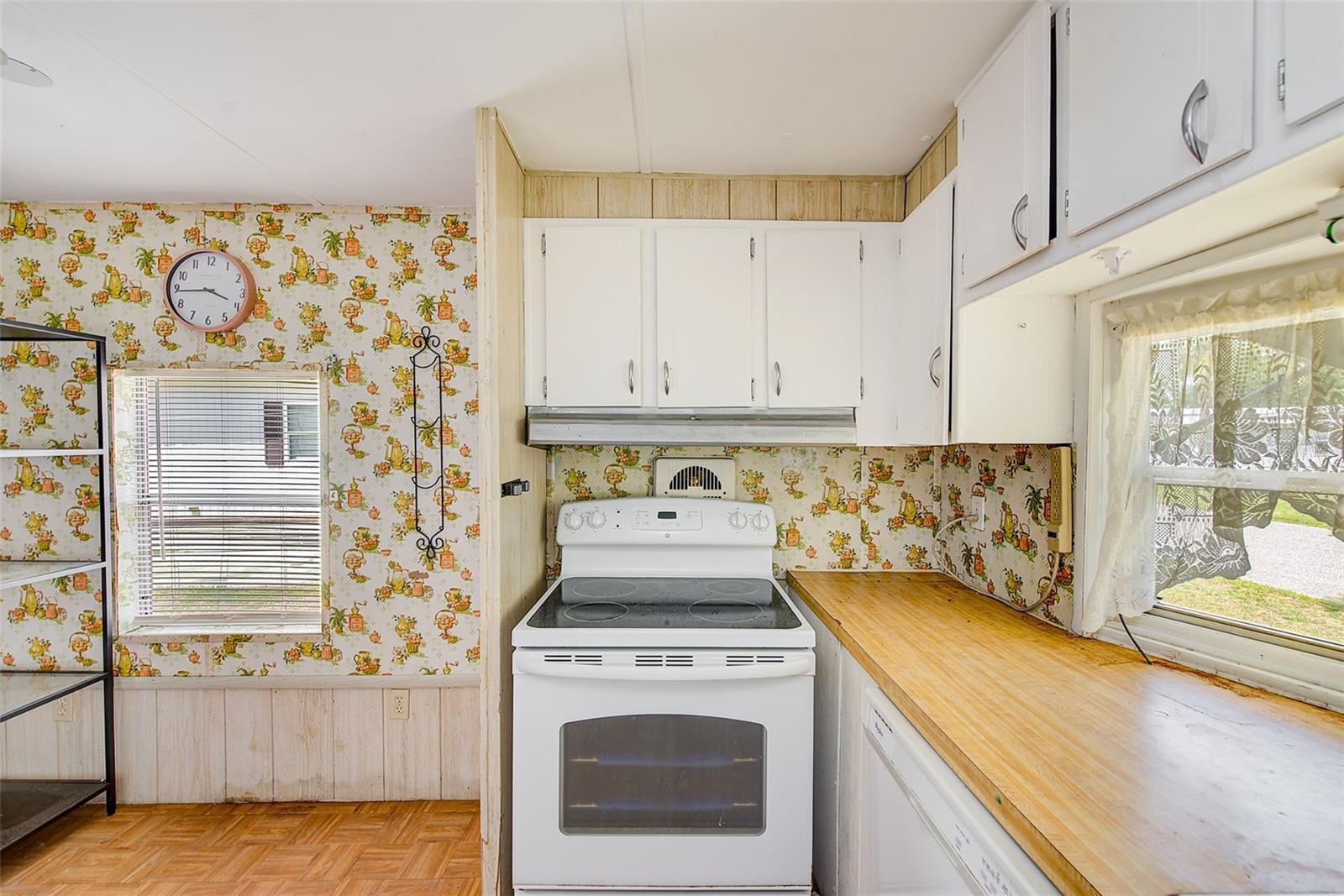 4551 ORANGE BLOSSOM DR, ZEPHYRHILLS, FL, 33542