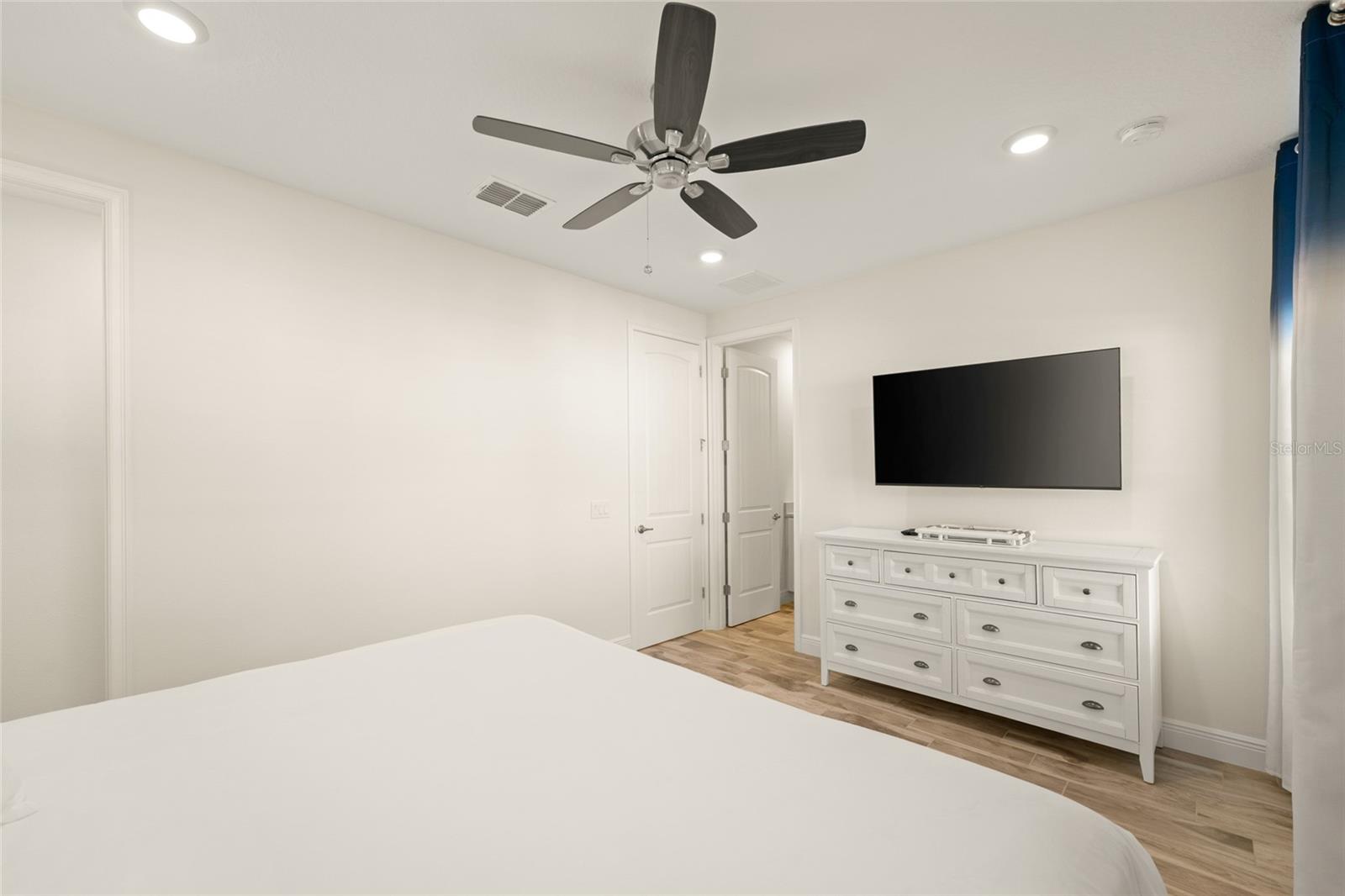 8205 SURF ST, KISSIMMEE, FL, 34747