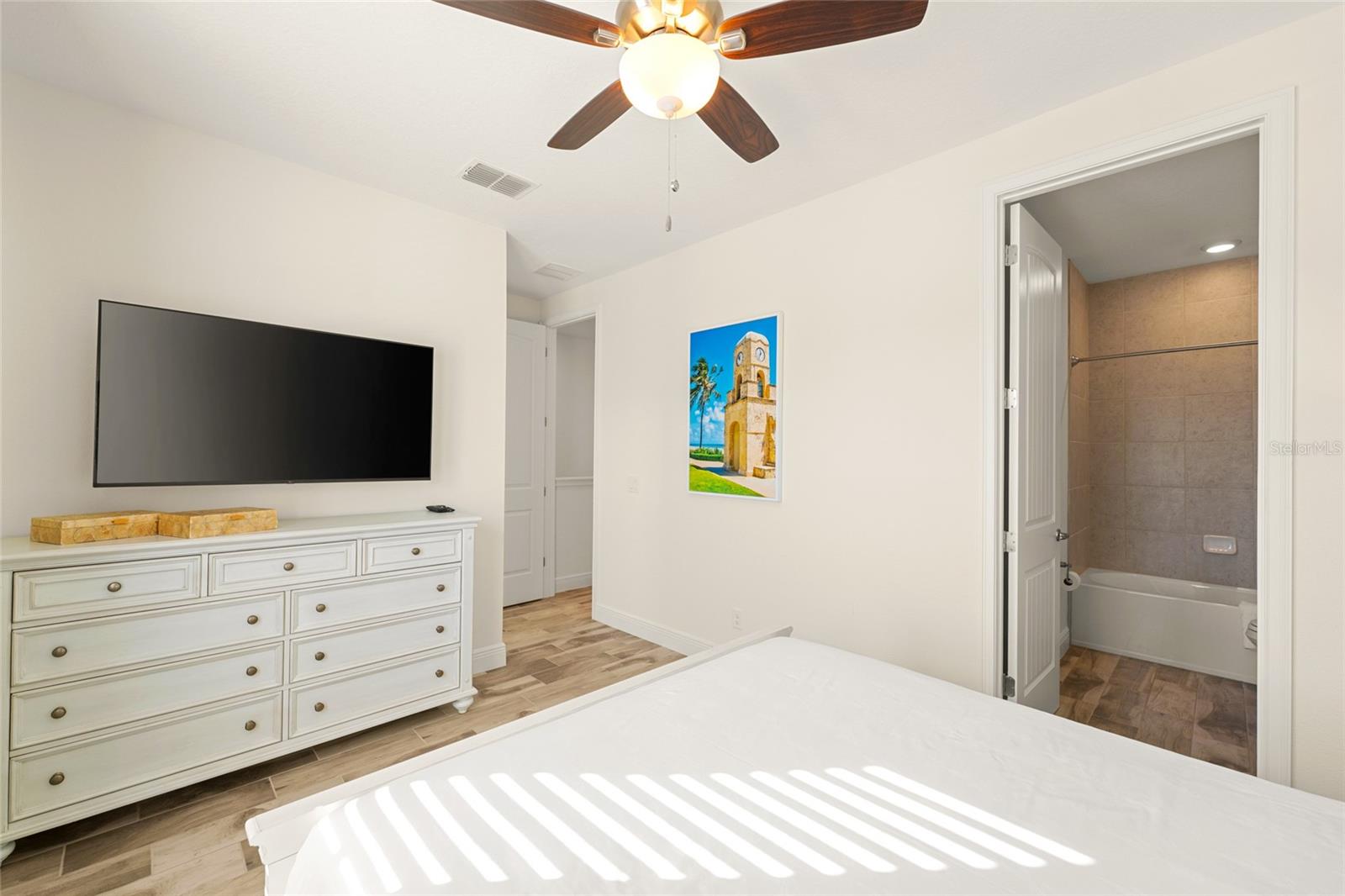 8205 SURF ST, KISSIMMEE, FL, 34747