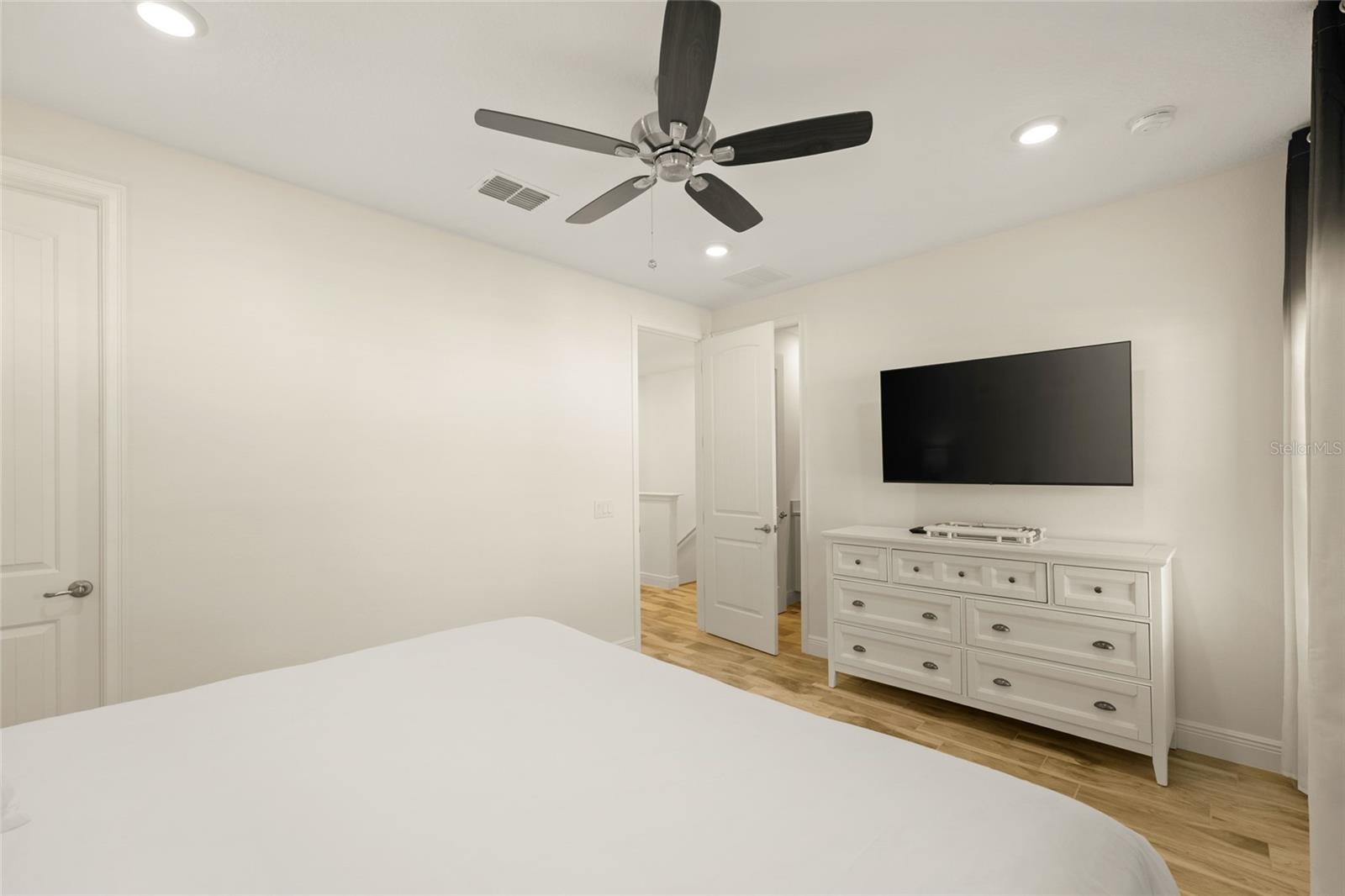 8205 SURF ST, KISSIMMEE, FL, 34747