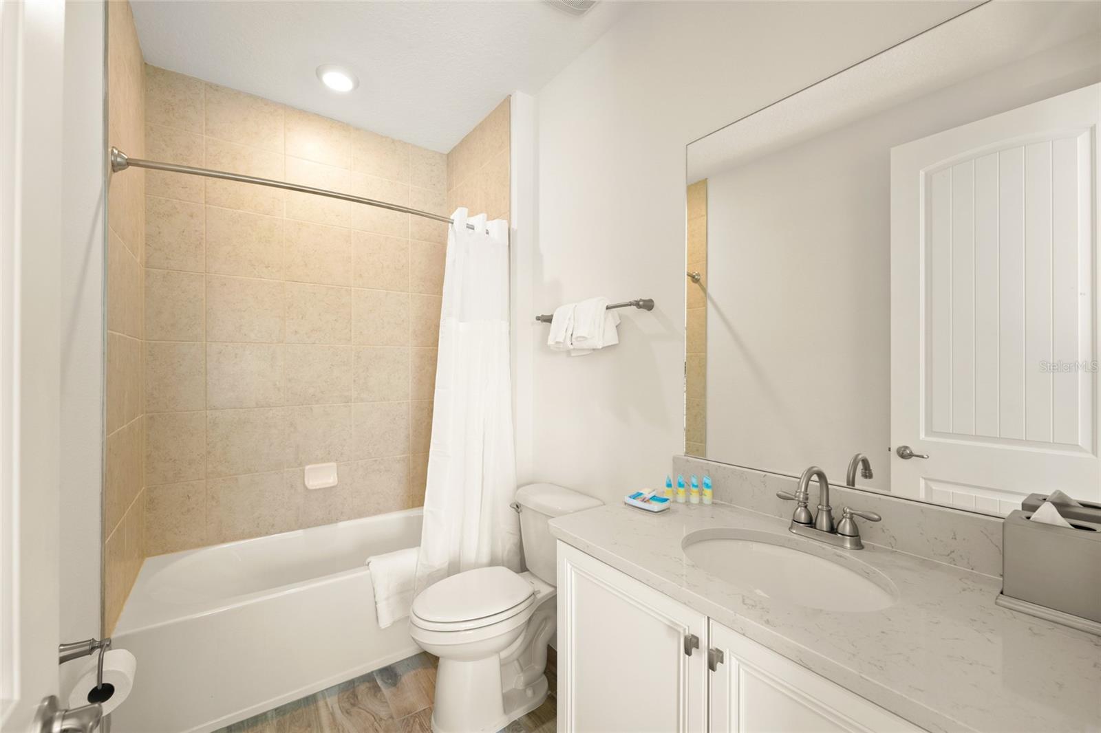 8205 SURF ST, KISSIMMEE, FL, 34747