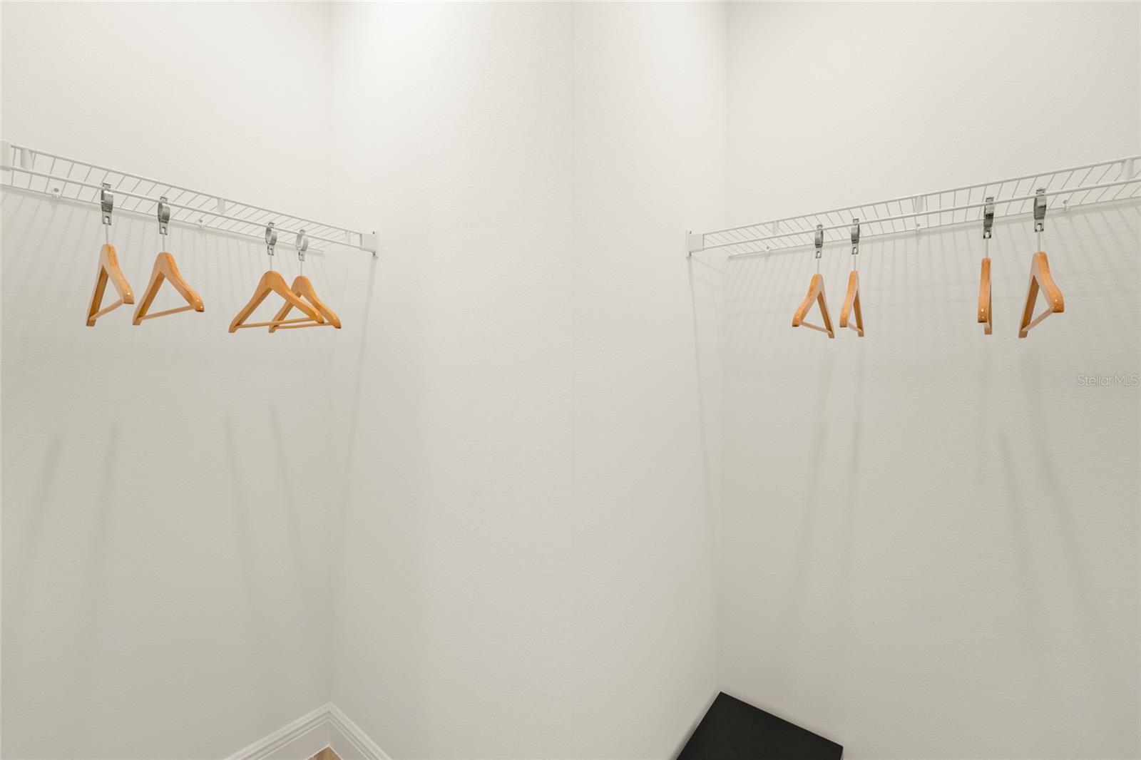 8205 SURF ST, KISSIMMEE, FL, 34747