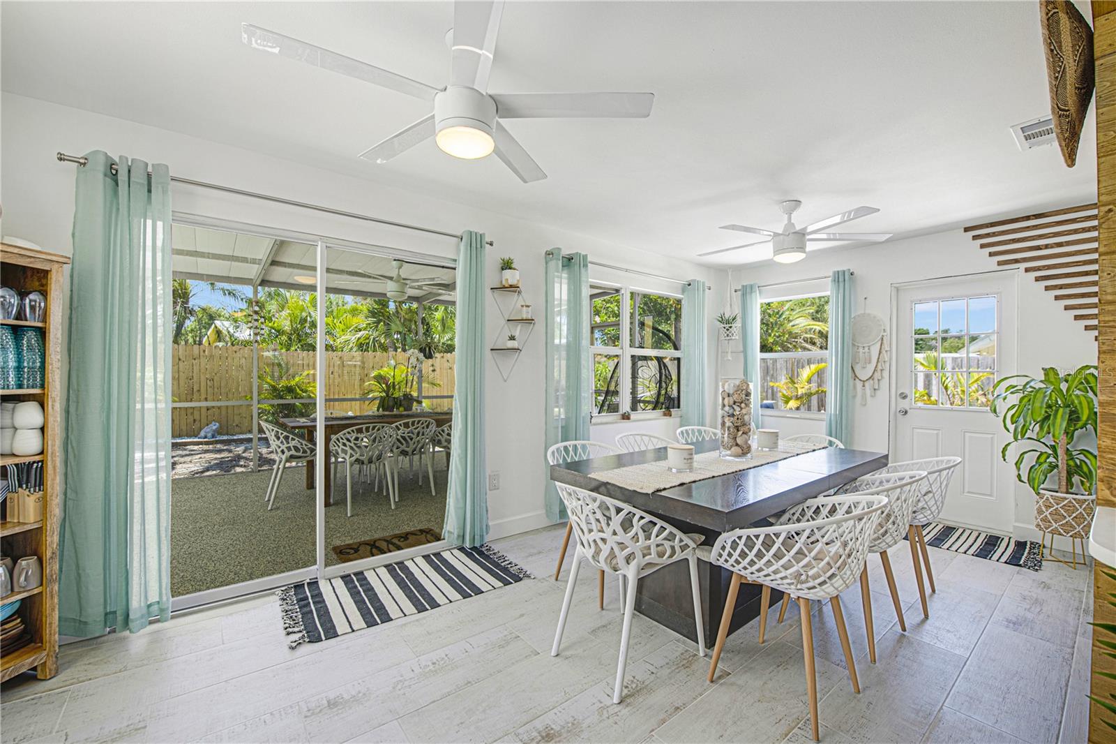 2436 CONSTITUTION BLVD, SARASOTA, FL, 34231