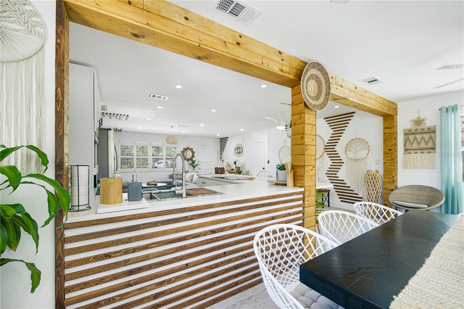 2436 CONSTITUTION BLVD, SARASOTA, FL, 34231