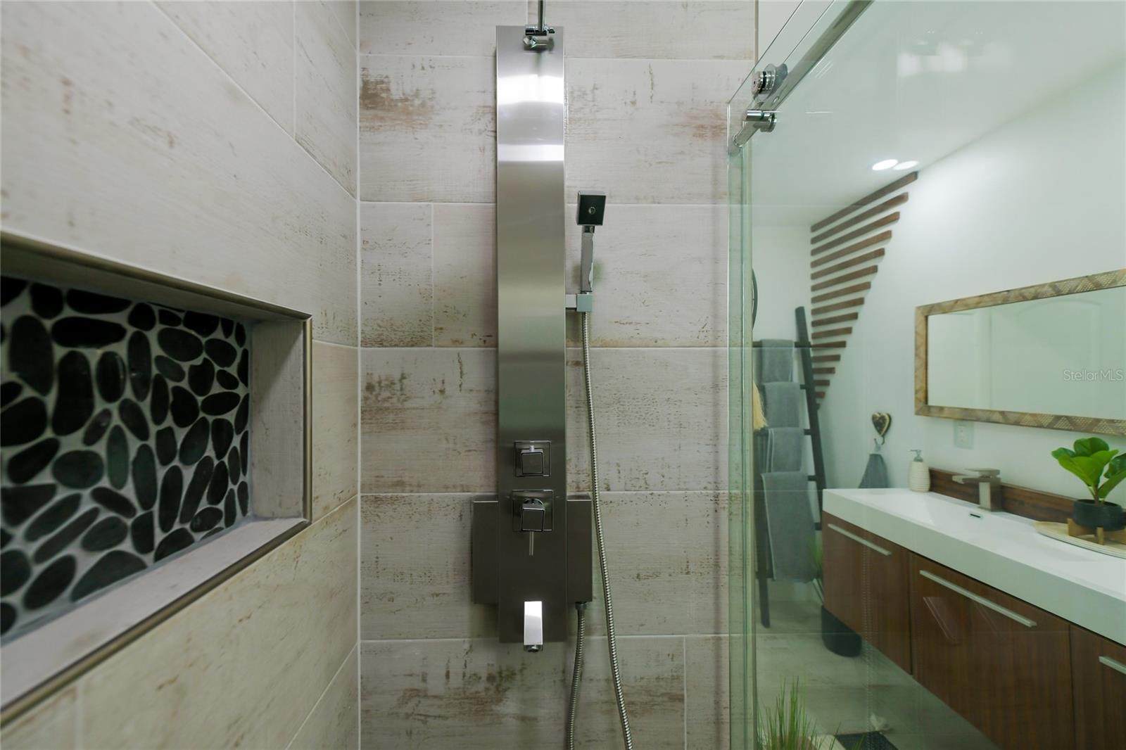 2436 CONSTITUTION BLVD, SARASOTA, FL, 34231