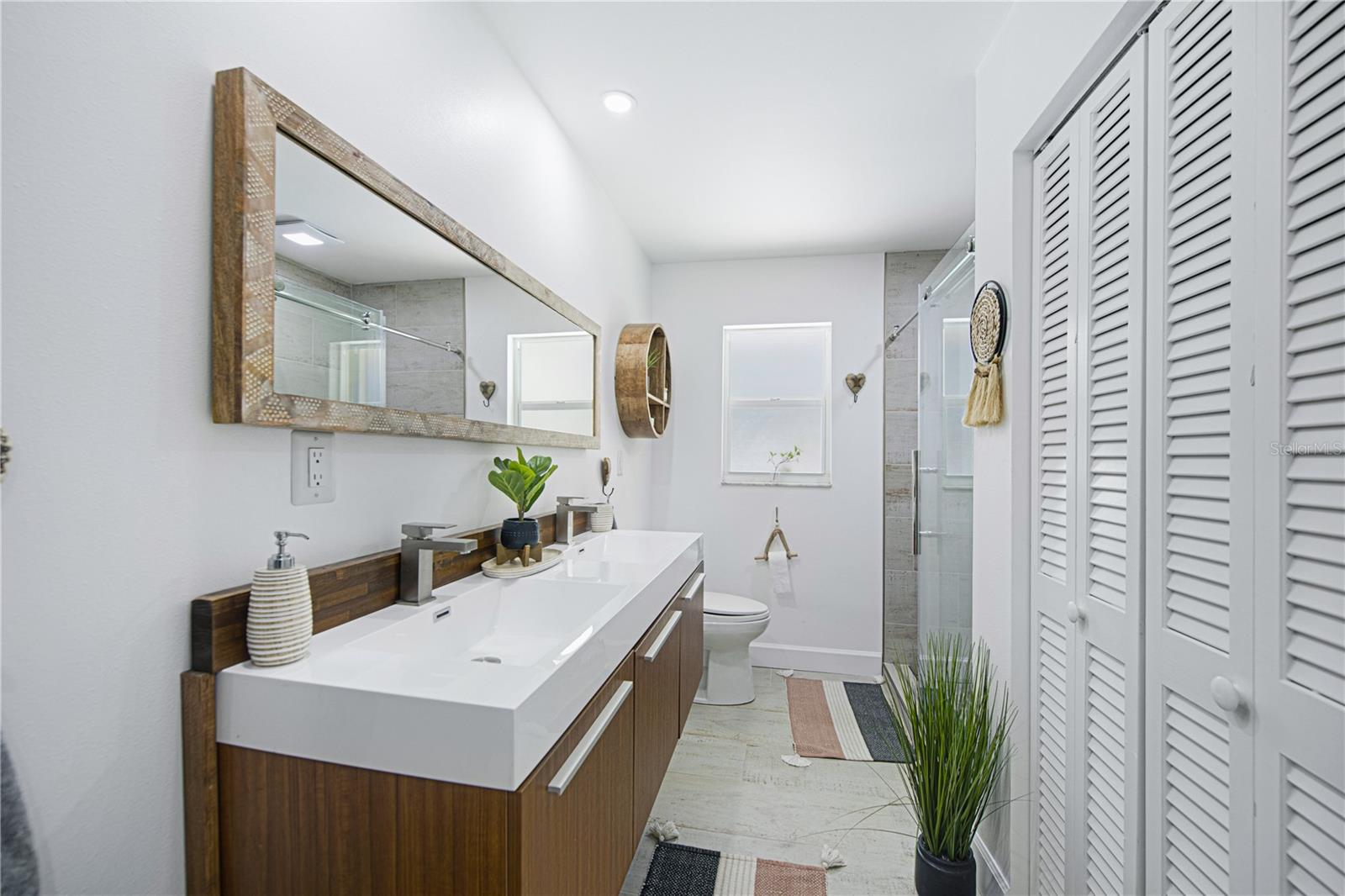 2436 CONSTITUTION BLVD, SARASOTA, FL, 34231