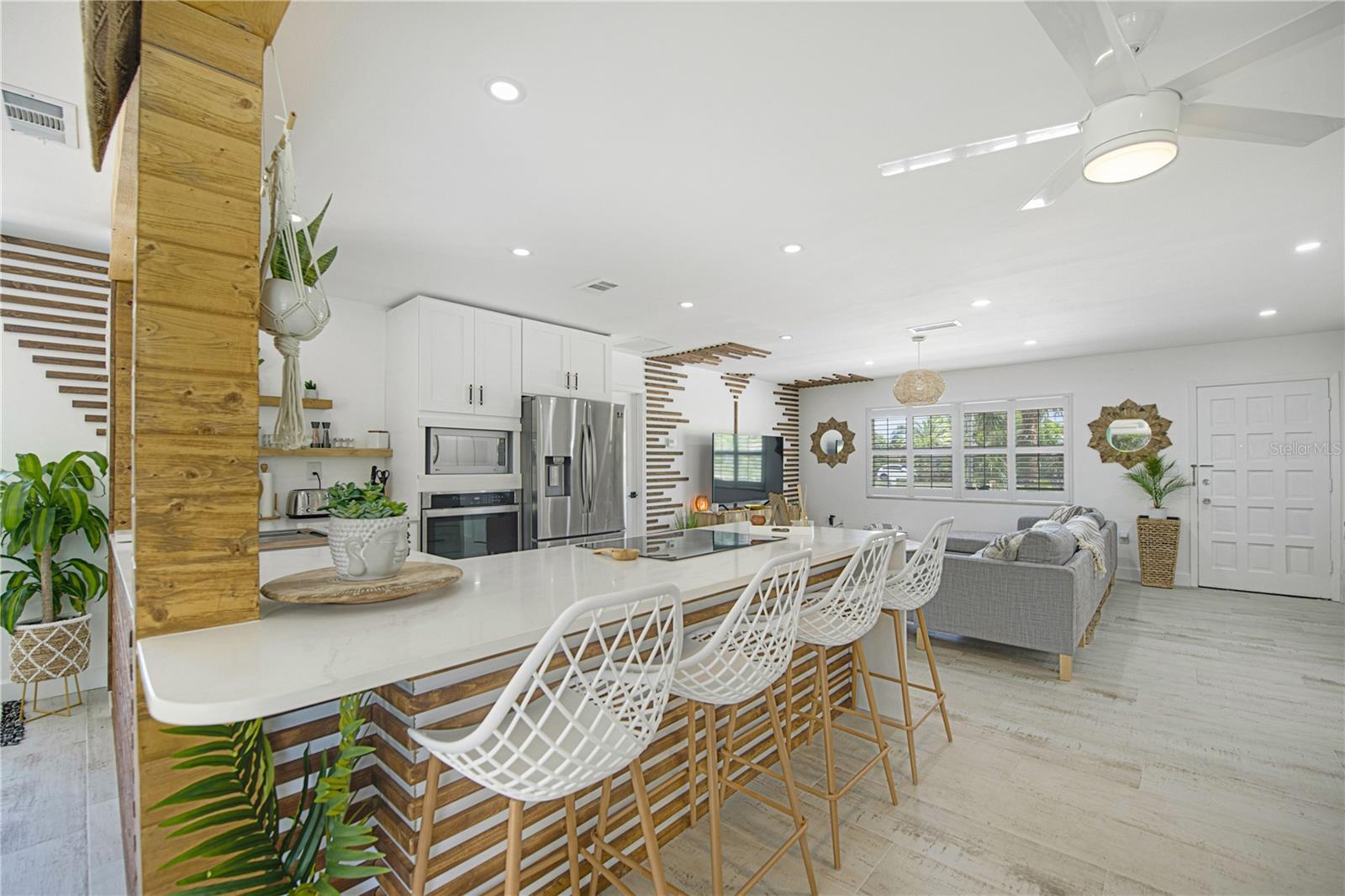 2436 CONSTITUTION BLVD, SARASOTA, FL, 34231