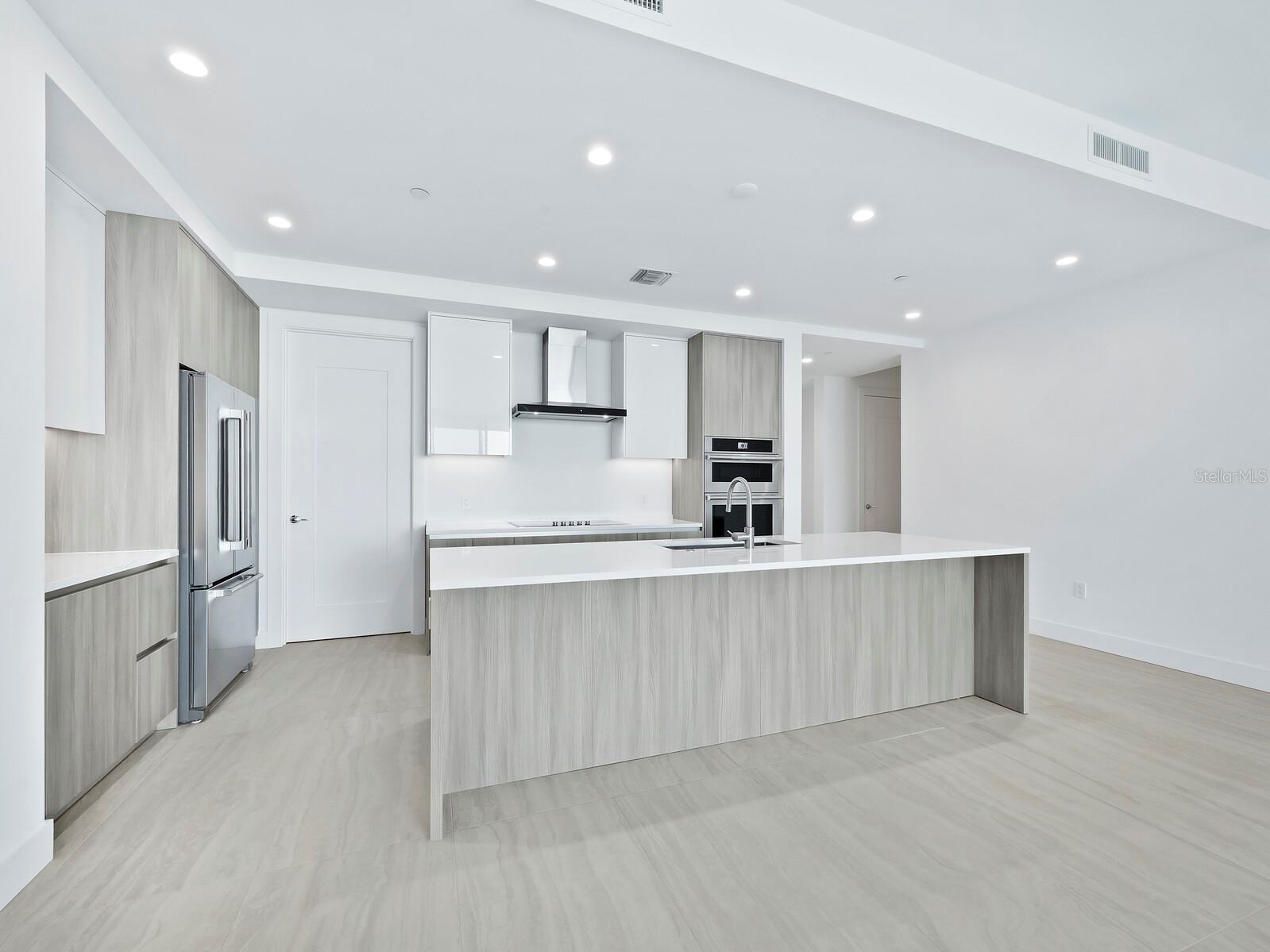 301 QUAY COMMONS #1003, SARASOTA, FL, 34236