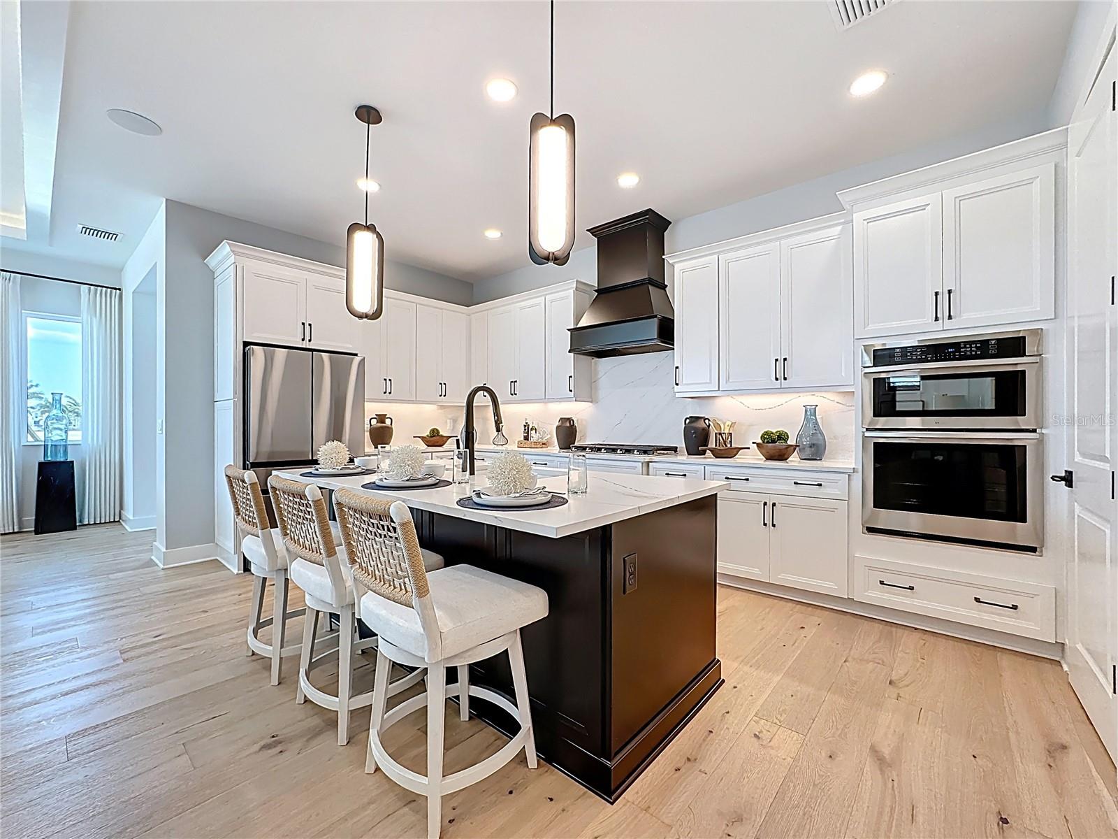 6105 WHITE MANGROVE LN, BRADENTON, FL, 34210