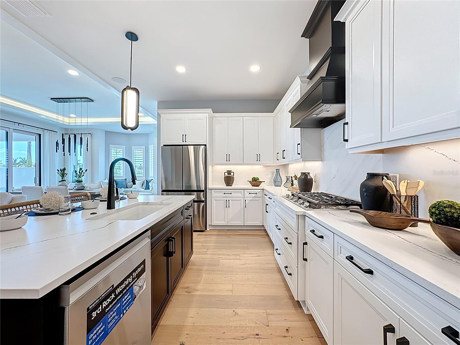 6105 WHITE MANGROVE LN, BRADENTON, FL, 34210