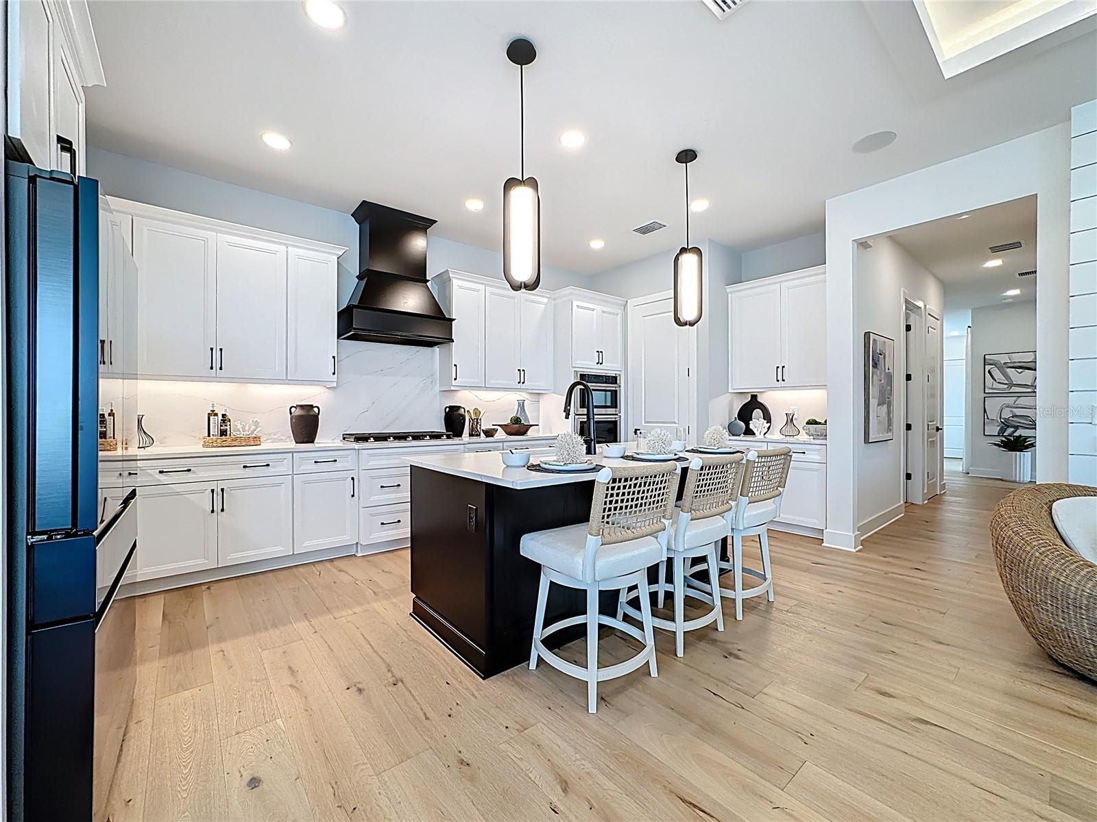 6105 WHITE MANGROVE LN, BRADENTON, FL, 34210