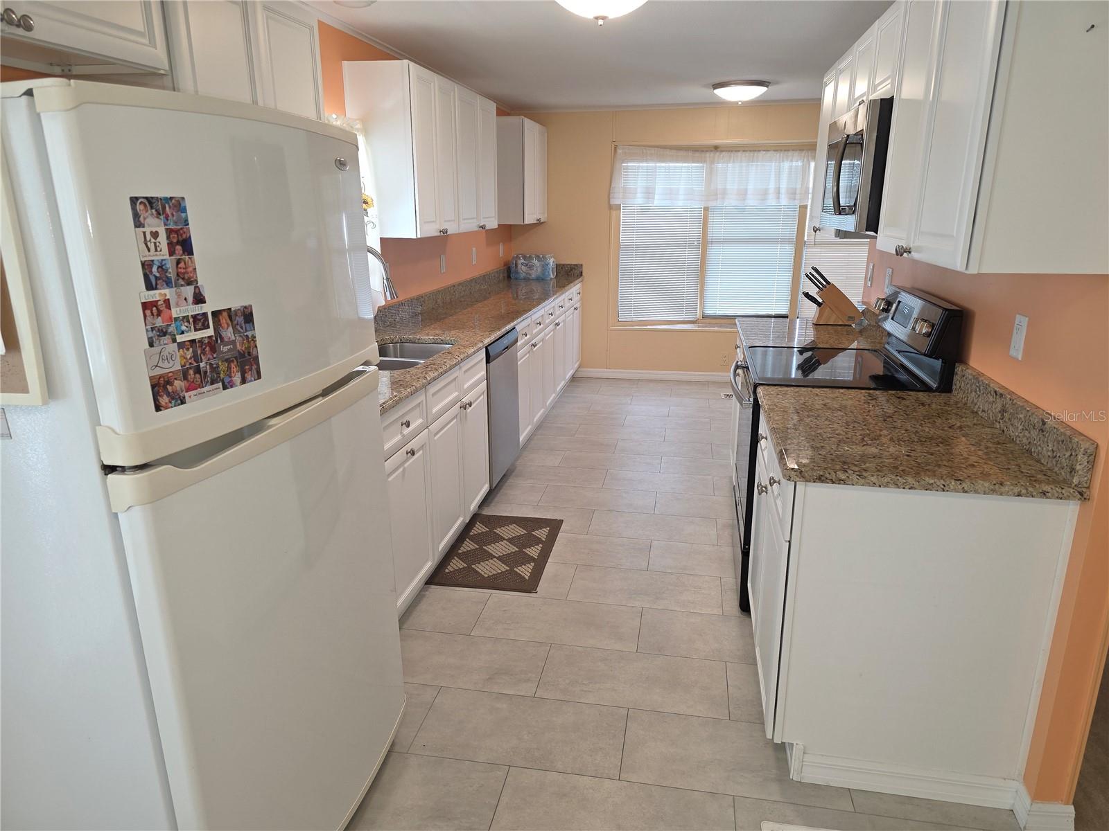 15682 BROOKRIDGE BLVD, BROOKSVILLE, FL, 34613