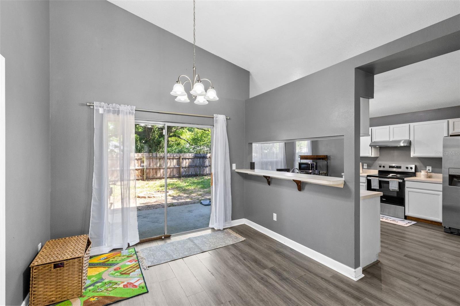 601 ARLINGTON CT, EUSTIS, FL, 32726