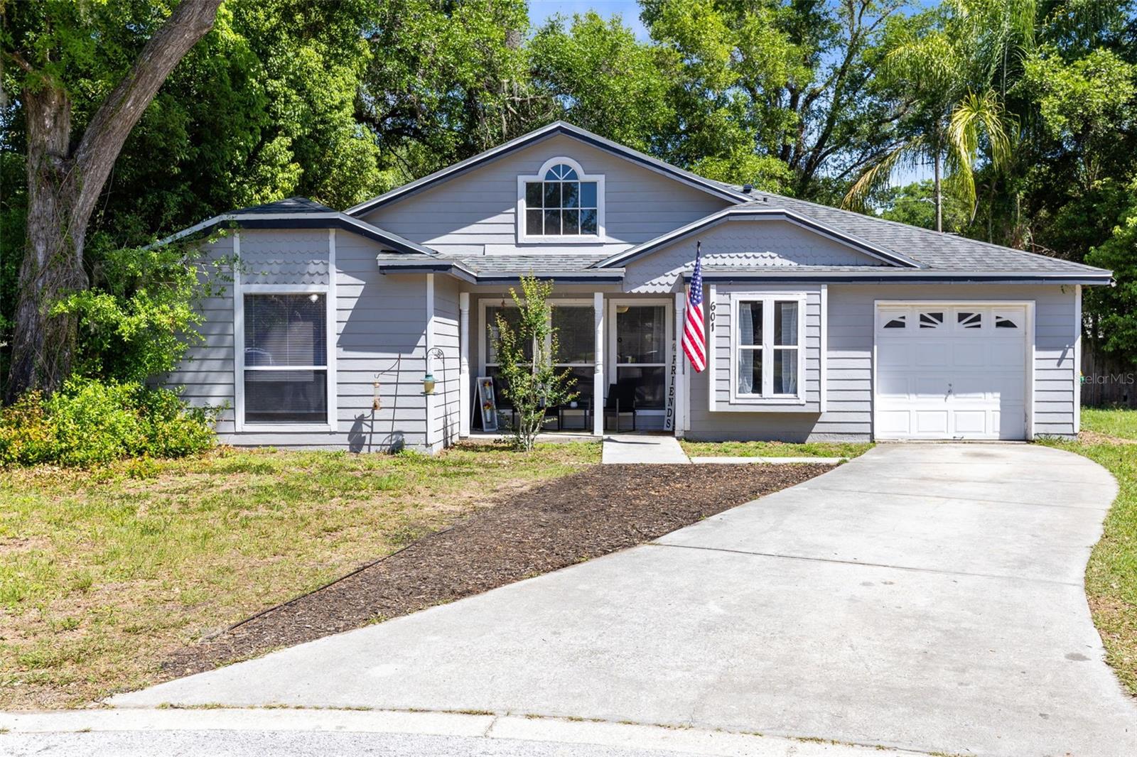 601 ARLINGTON CT, EUSTIS, FL, 32726