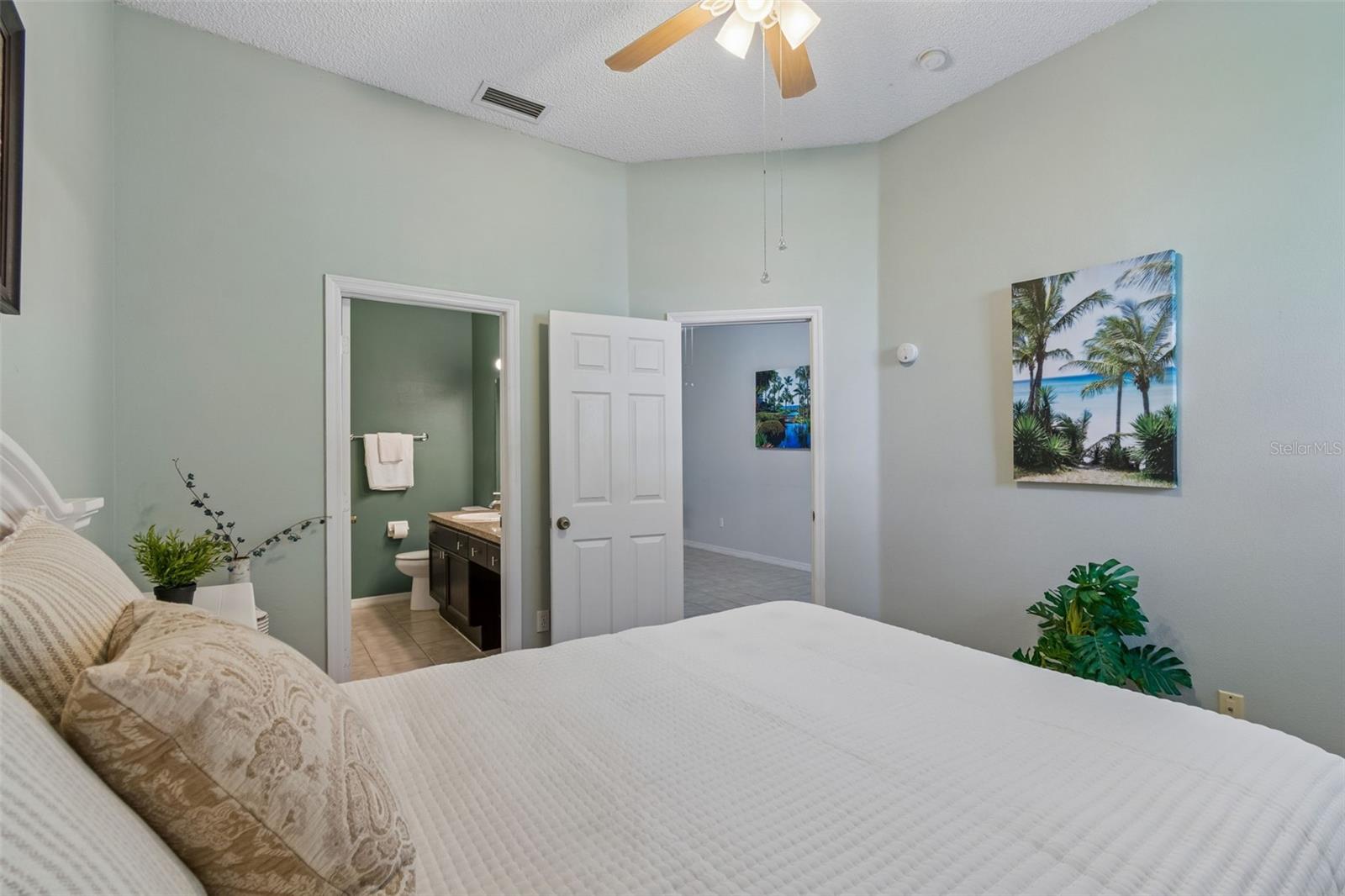 1050 STARKEY RD #207, LARGO, FL, 33771