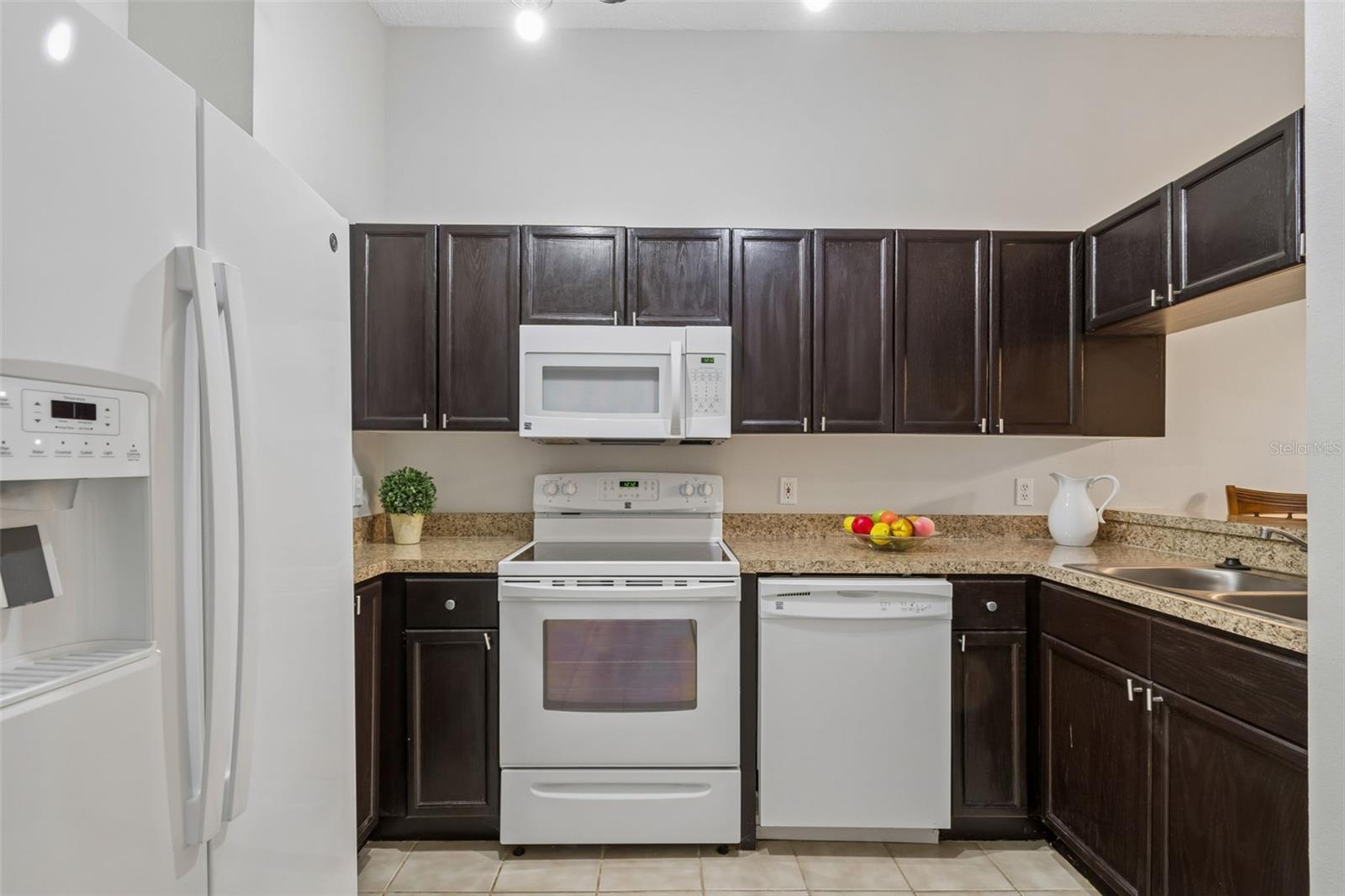 1050 STARKEY RD #207, LARGO, FL, 33771