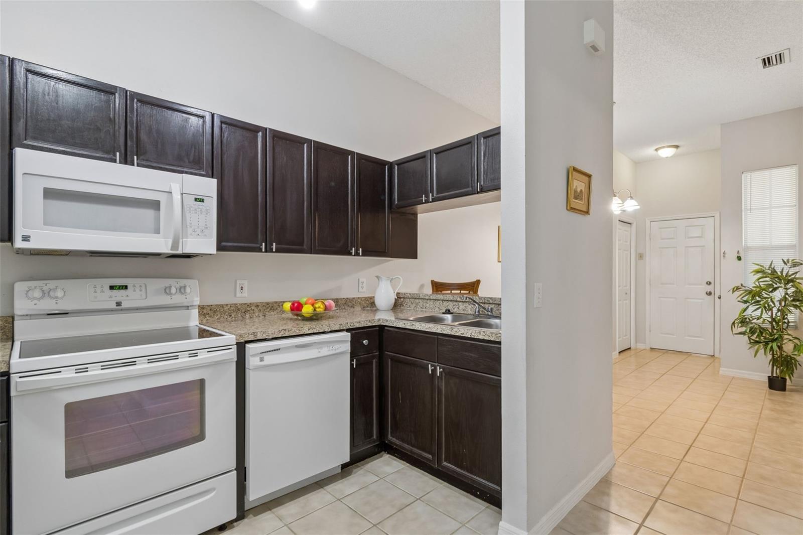 1050 STARKEY RD #207, LARGO, FL, 33771