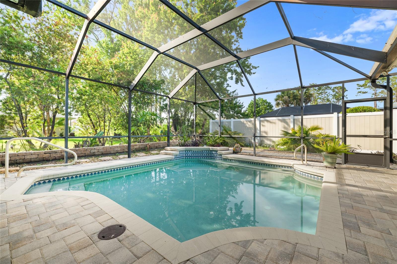 40 EDGEWATER DR, PALM COAST, FL, 32164