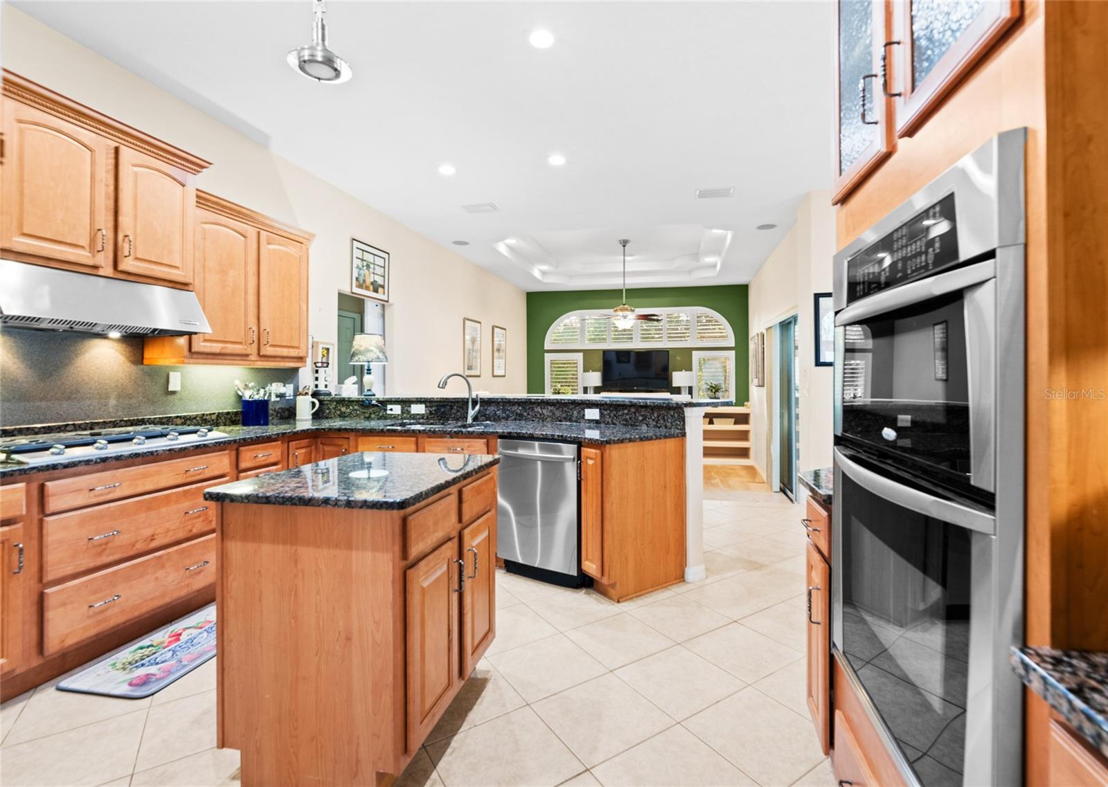 40 EDGEWATER DR, PALM COAST, FL, 32164