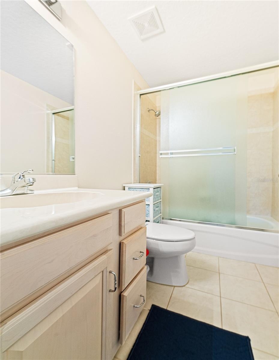 40 EDGEWATER DR, PALM COAST, FL, 32164