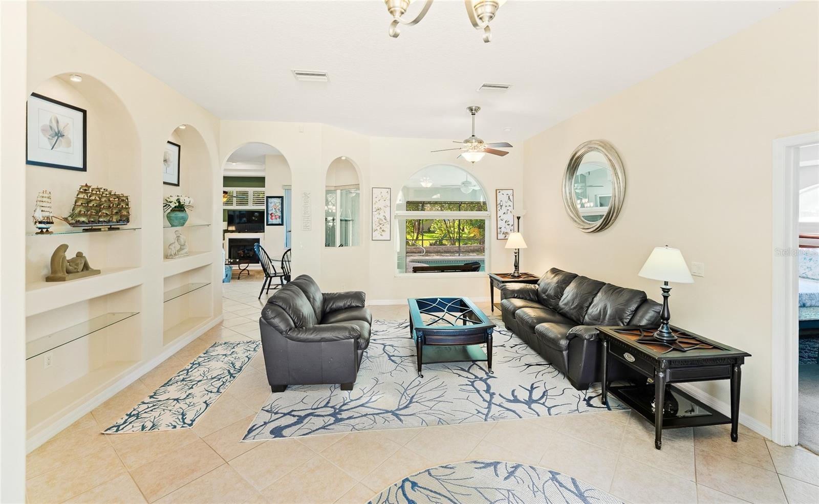 40 EDGEWATER DR, PALM COAST, FL, 32164