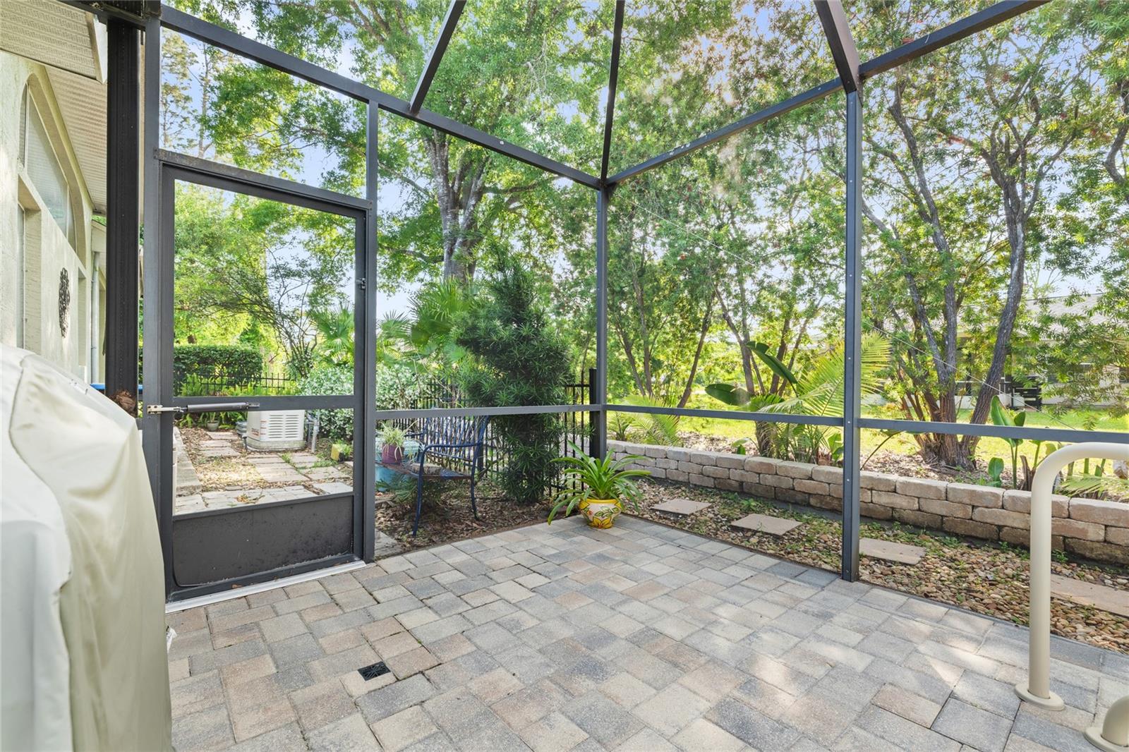 40 EDGEWATER DR, PALM COAST, FL, 32164