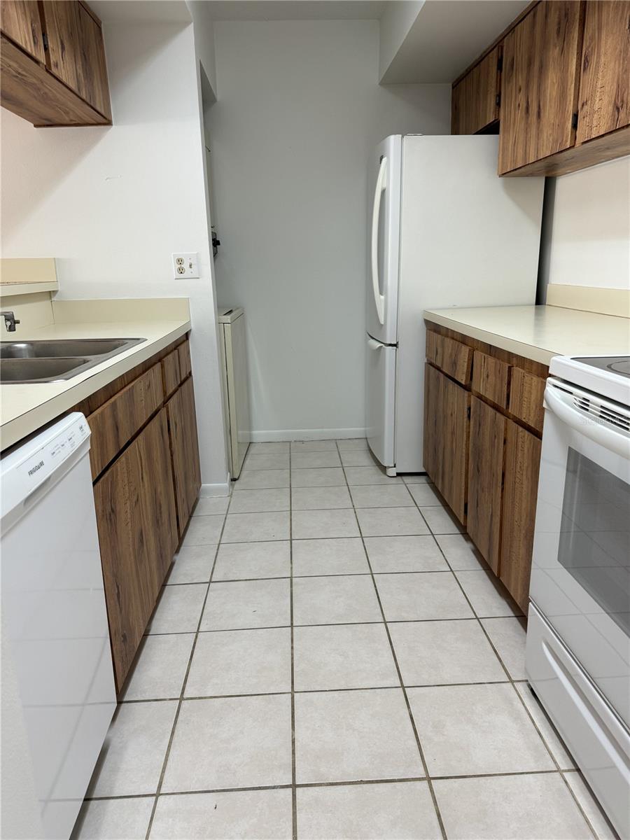 13608 S VILLAGE DR #8203, TAMPA, FL, 33618