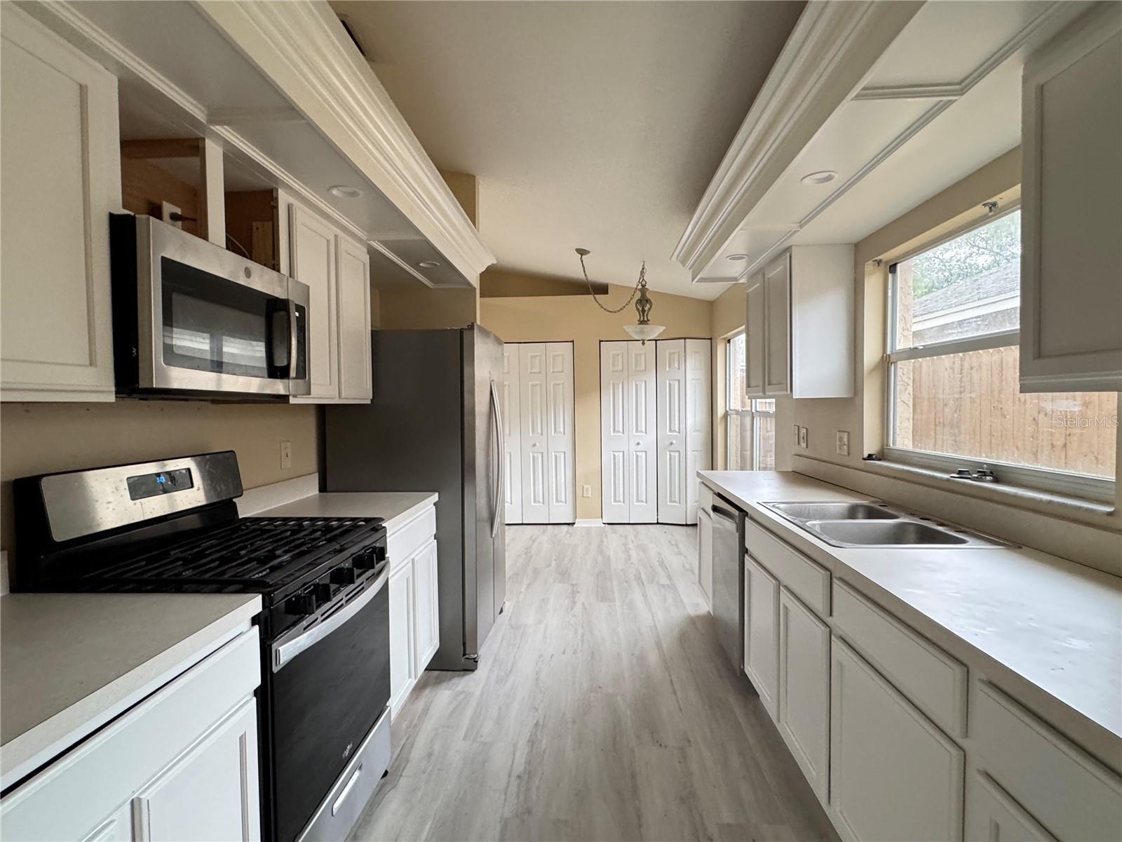 27618 SKY LAKE CIR, WESLEY CHAPEL, FL, 33544