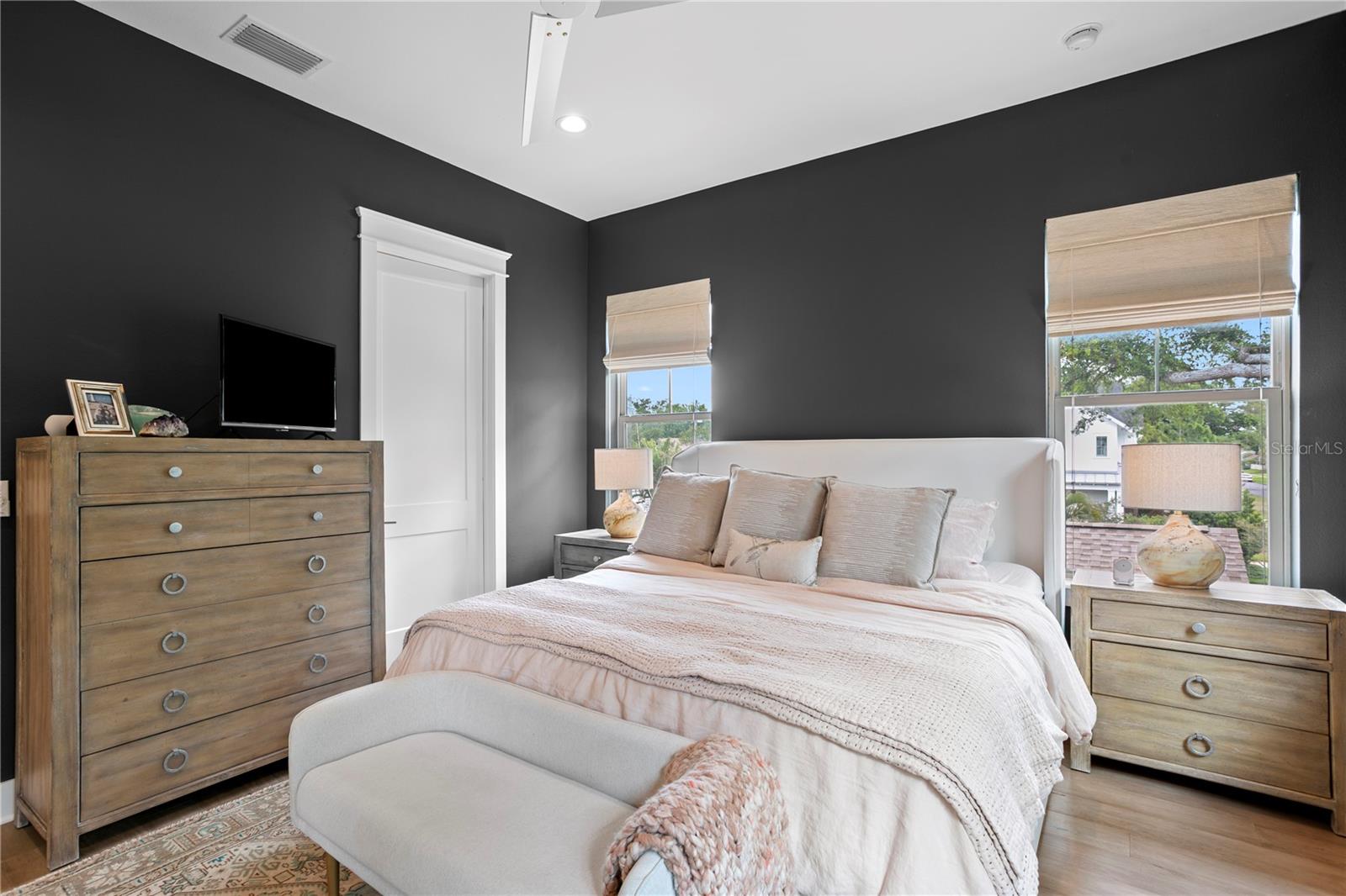 1109 18TH AVE N, ST PETERSBURG, FL, 33704