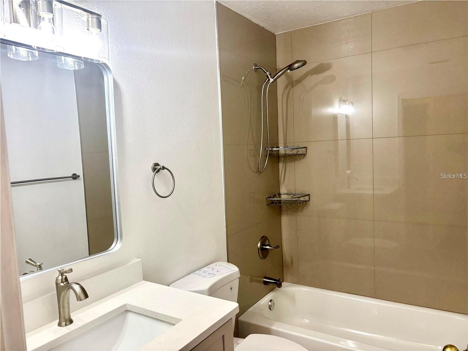 201 E BAKER ST, MINNEOLA, FL, 34715