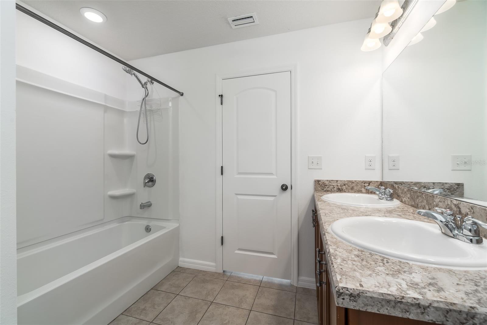 11220 GOLD COMPASS ST, GIBSONTON, FL, 33534