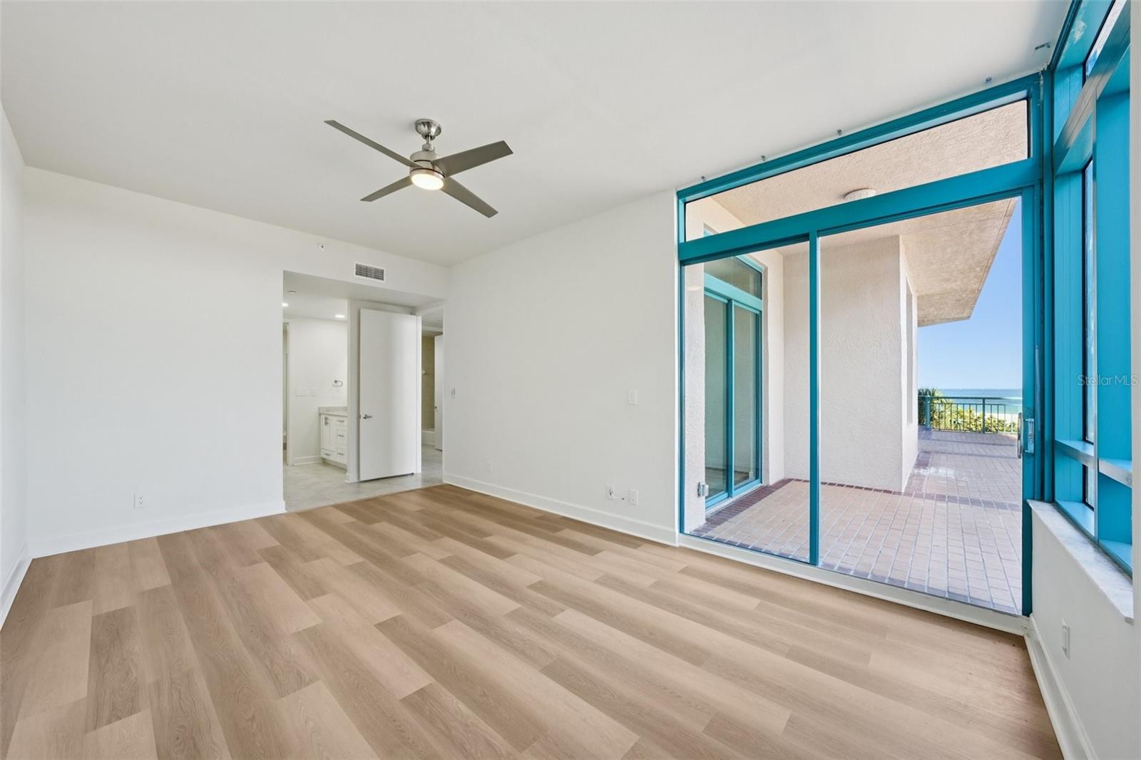 1520 GULF BLVD #202, CLEARWATER BEACH, FL, 33767