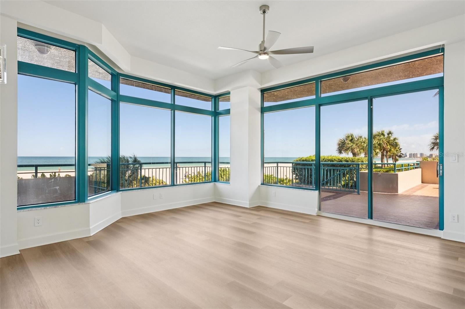 1520 GULF BLVD #202, CLEARWATER BEACH, FL, 33767