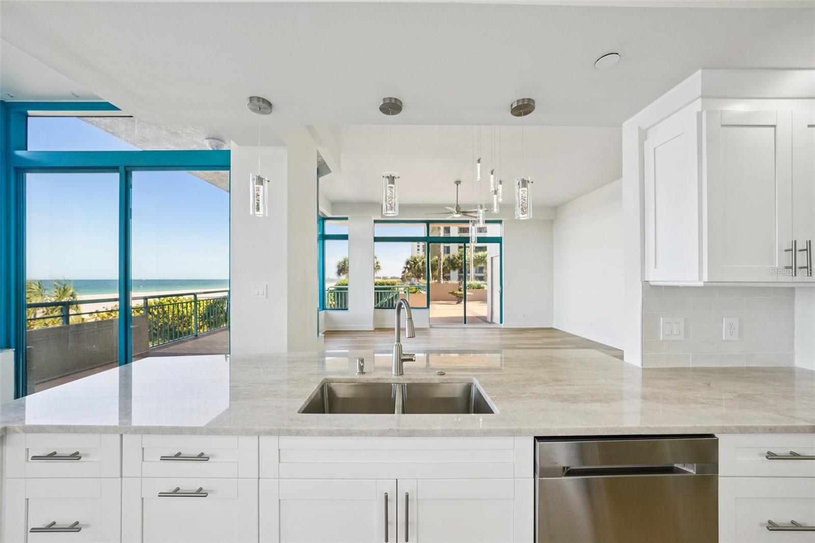 1520 GULF BLVD #202, CLEARWATER BEACH, FL, 33767