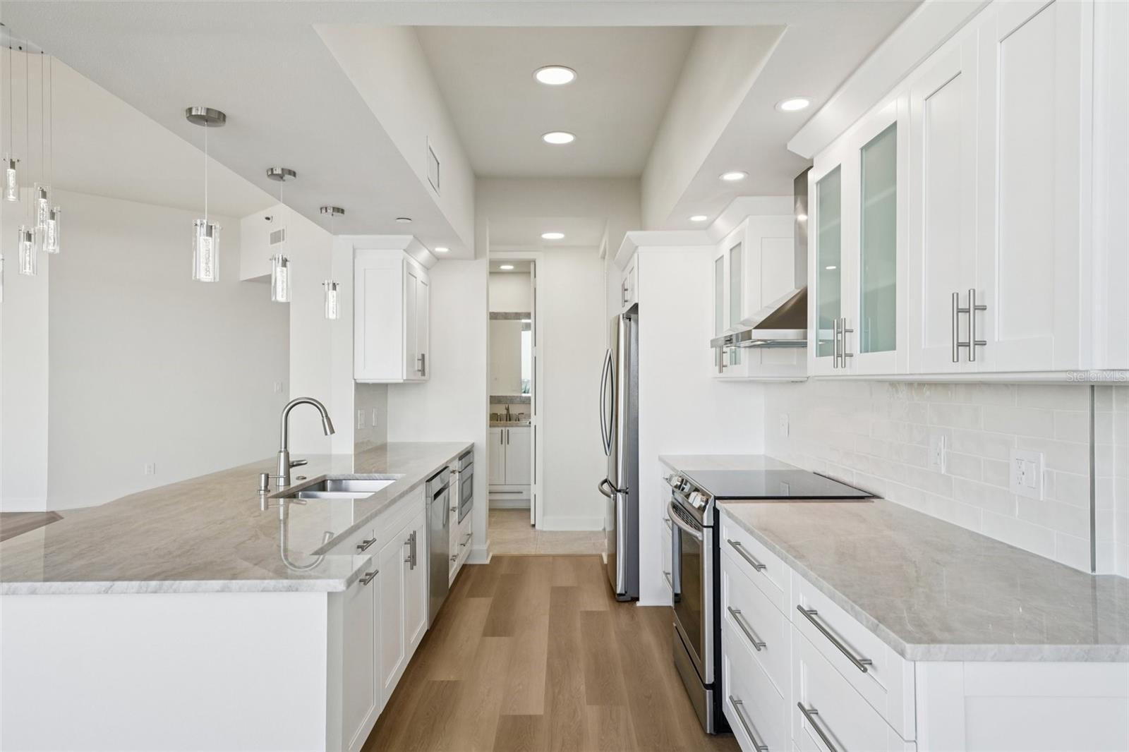 1520 GULF BLVD #202, CLEARWATER BEACH, FL, 33767